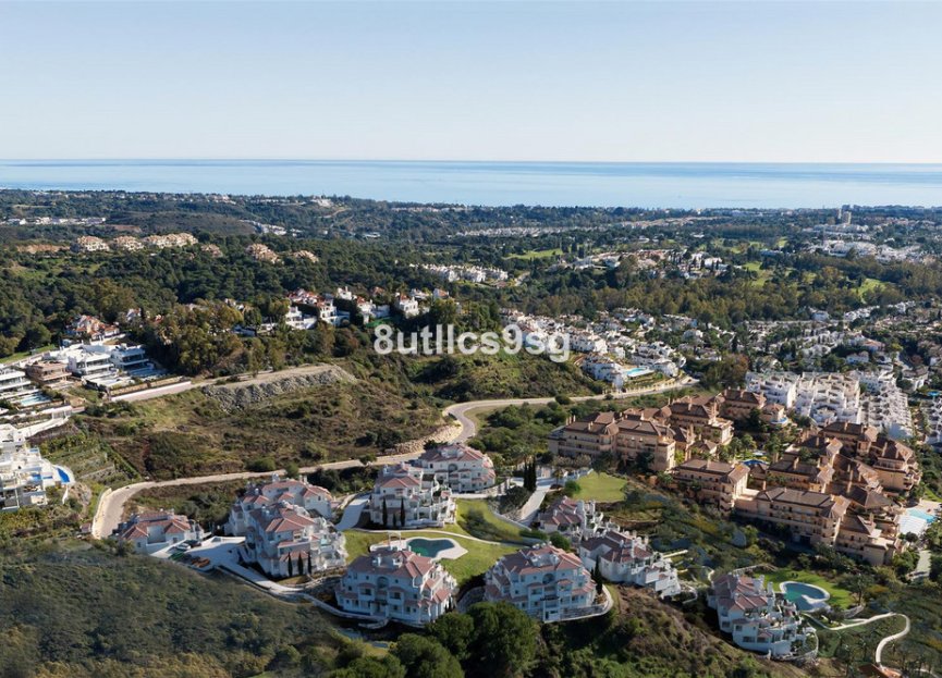 Resale - Apartment - Middle Floor Apartment - Marbella - Aloha