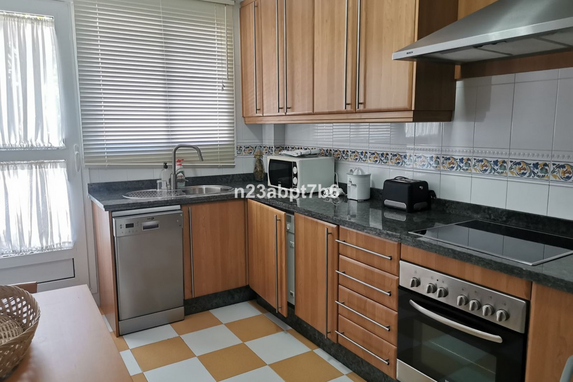 Resale - Apartment - Middle Floor Apartment - Marbella - Aloha