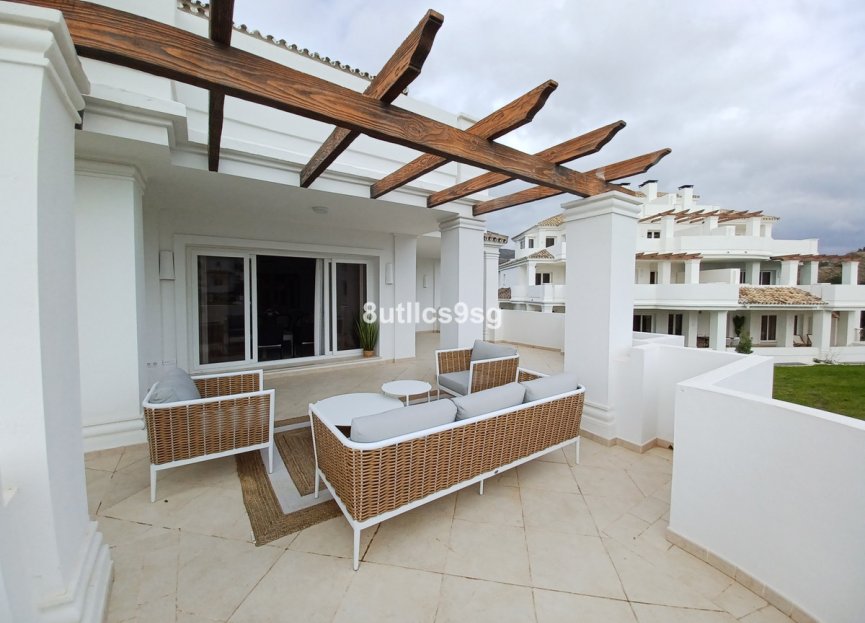 Resale - Apartment - Middle Floor Apartment - Marbella - Aloha