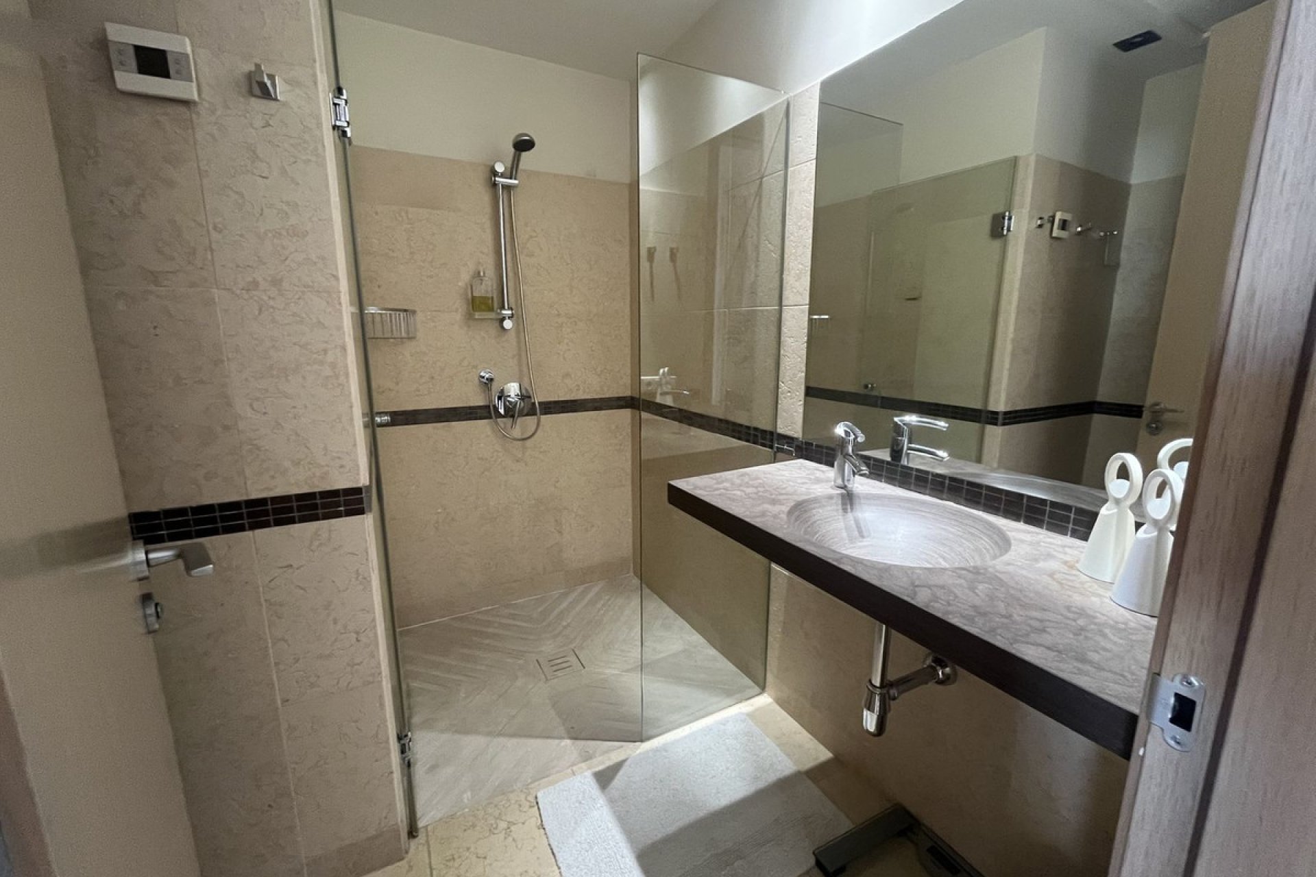 Resale - Apartment - Middle Floor Apartment - Marbella - Altos de los Monteros