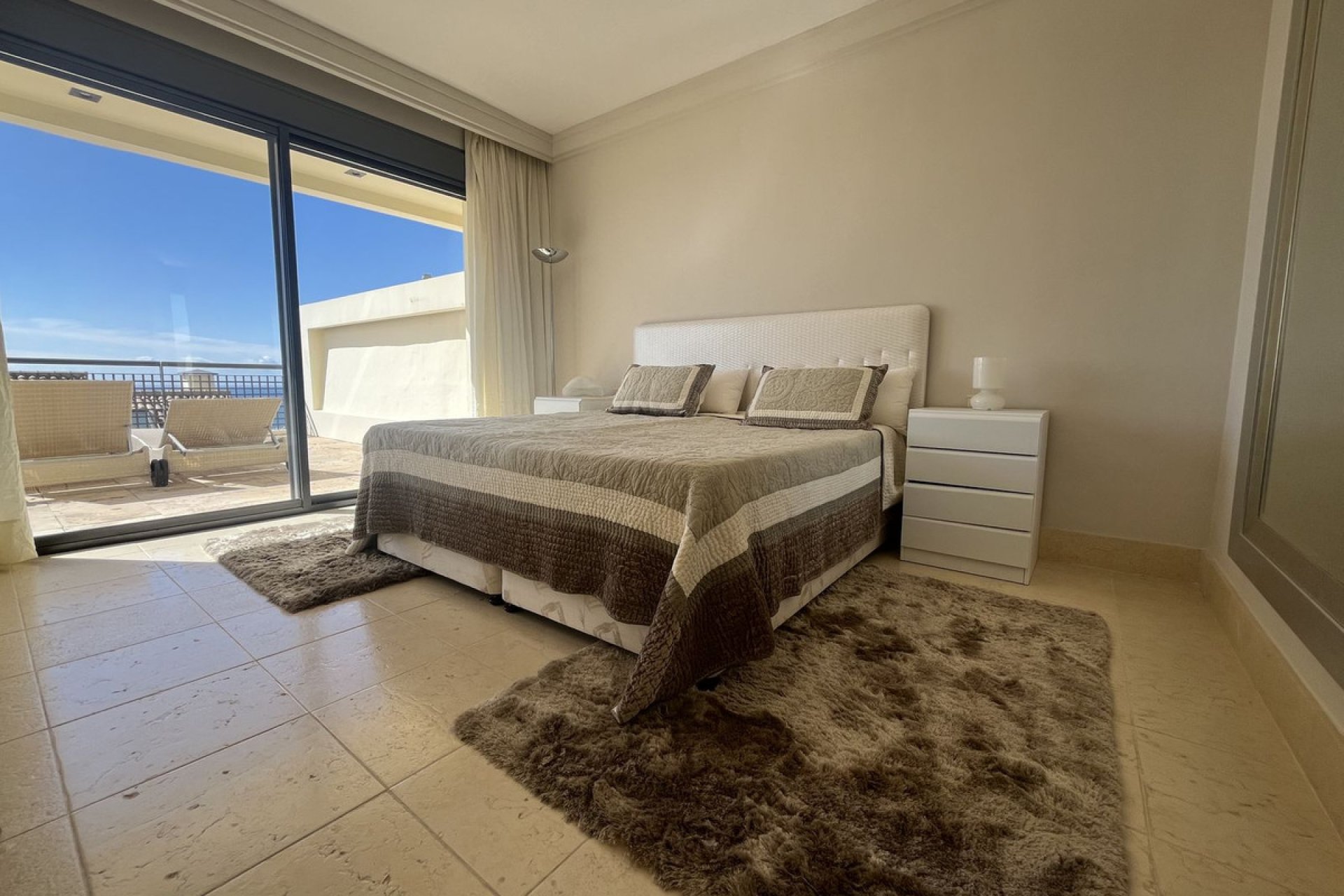 Resale - Apartment - Middle Floor Apartment - Marbella - Altos de los Monteros