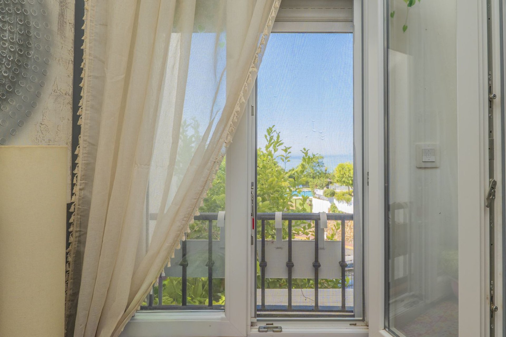 Resale - Apartment - Middle Floor Apartment - Marbella - Altos de los Monteros