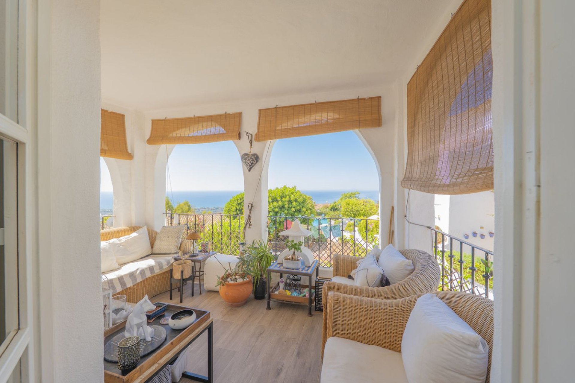 Resale - Apartment - Middle Floor Apartment - Marbella - Altos de los Monteros