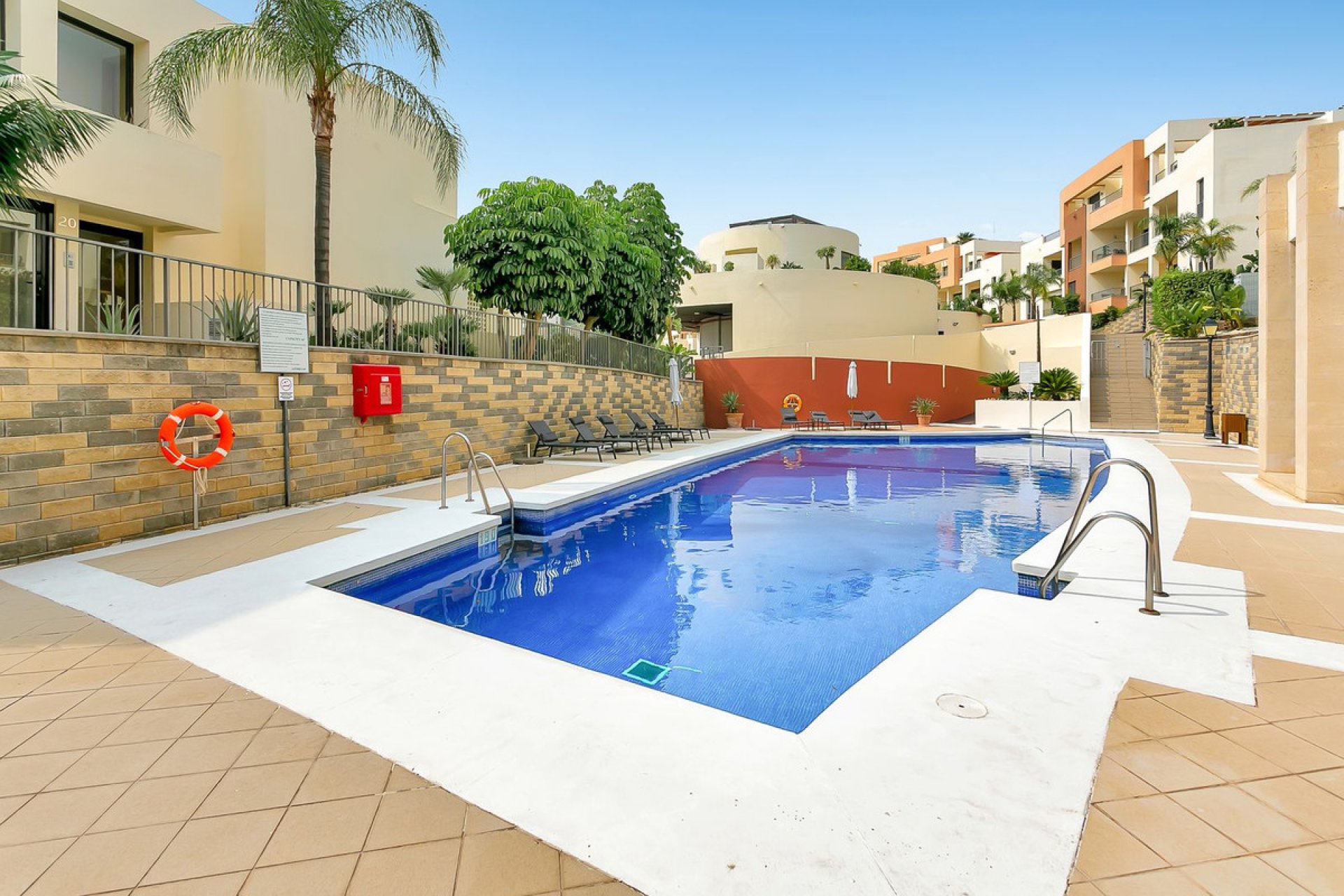 Resale - Apartment - Middle Floor Apartment - Marbella - Altos de los Monteros