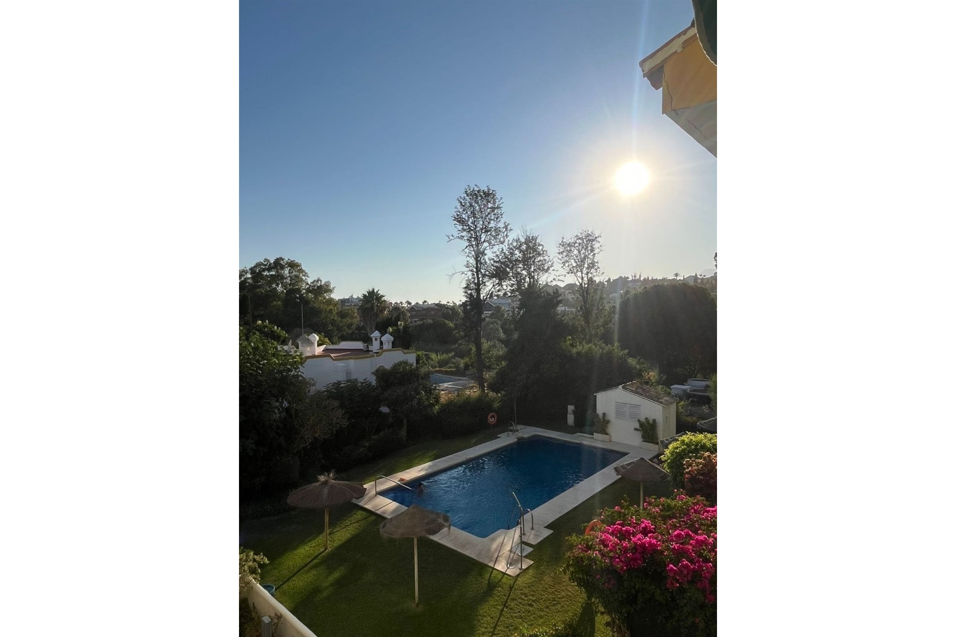 Resale - Apartment - Middle Floor Apartment - Marbella - Artola