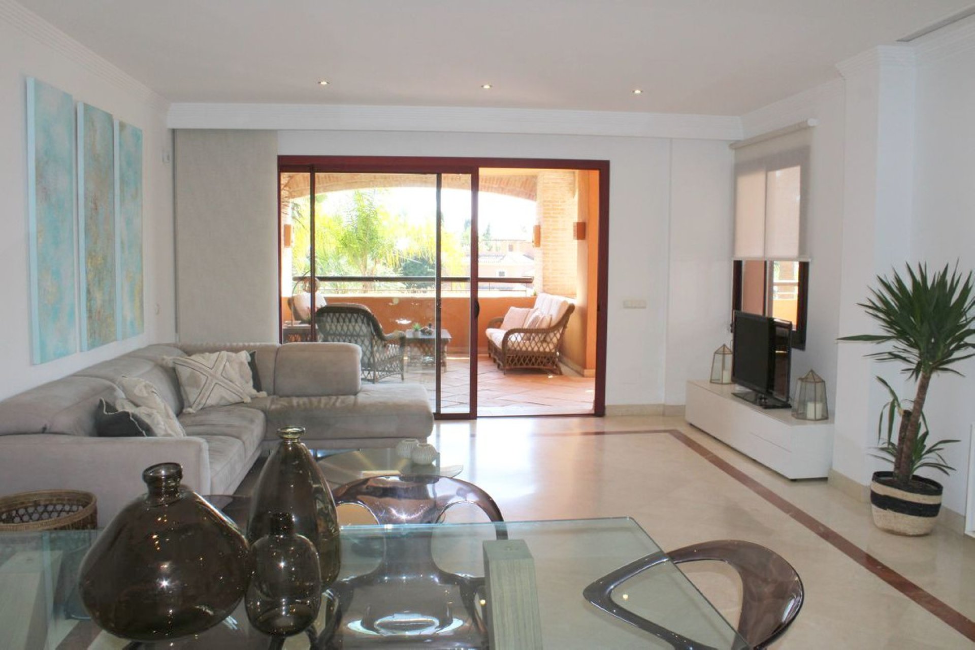 Resale - Apartment - Middle Floor Apartment - Marbella - Bahía de Marbella