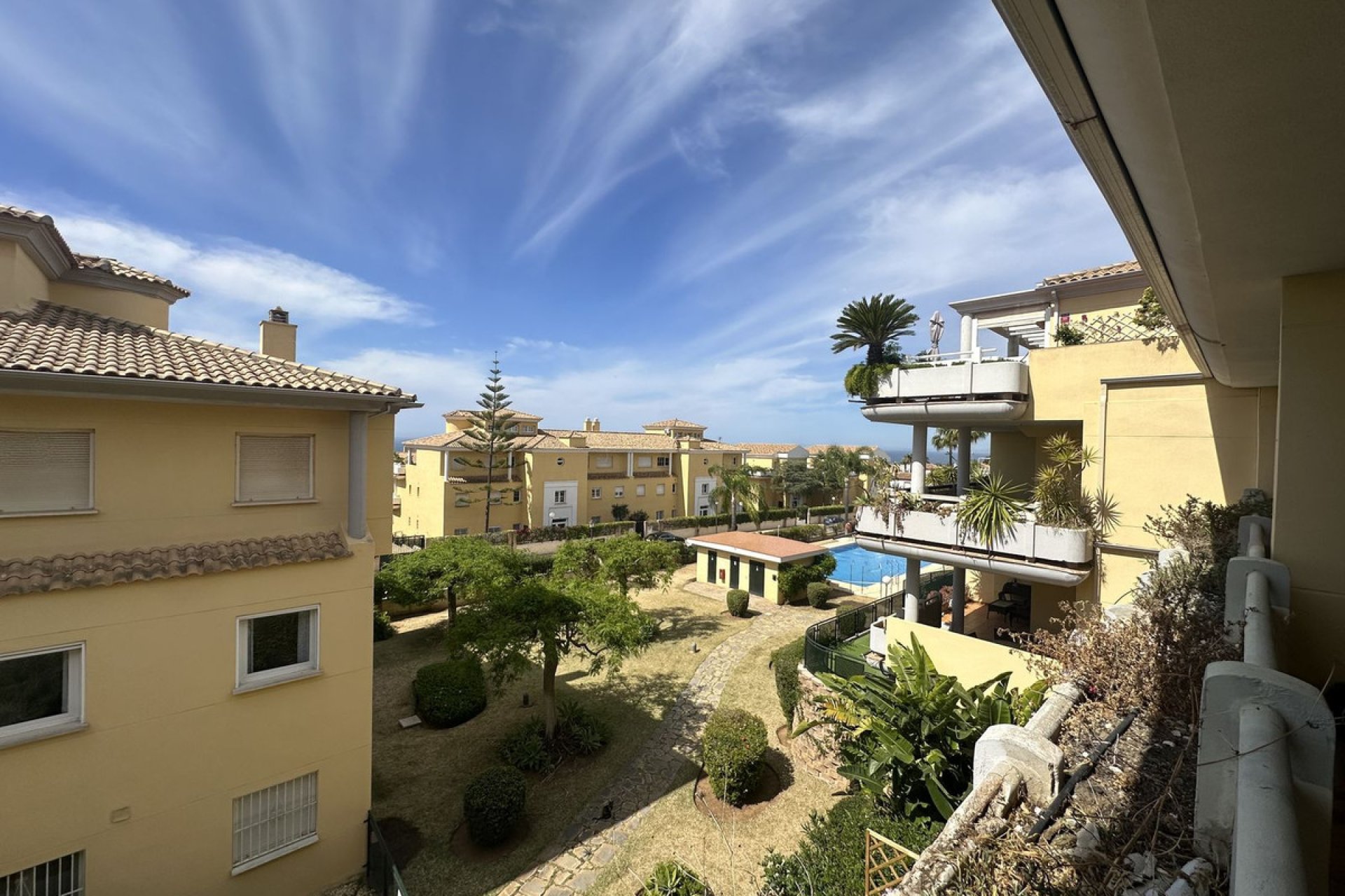 Resale - Apartment - Middle Floor Apartment - Marbella - Cabopino