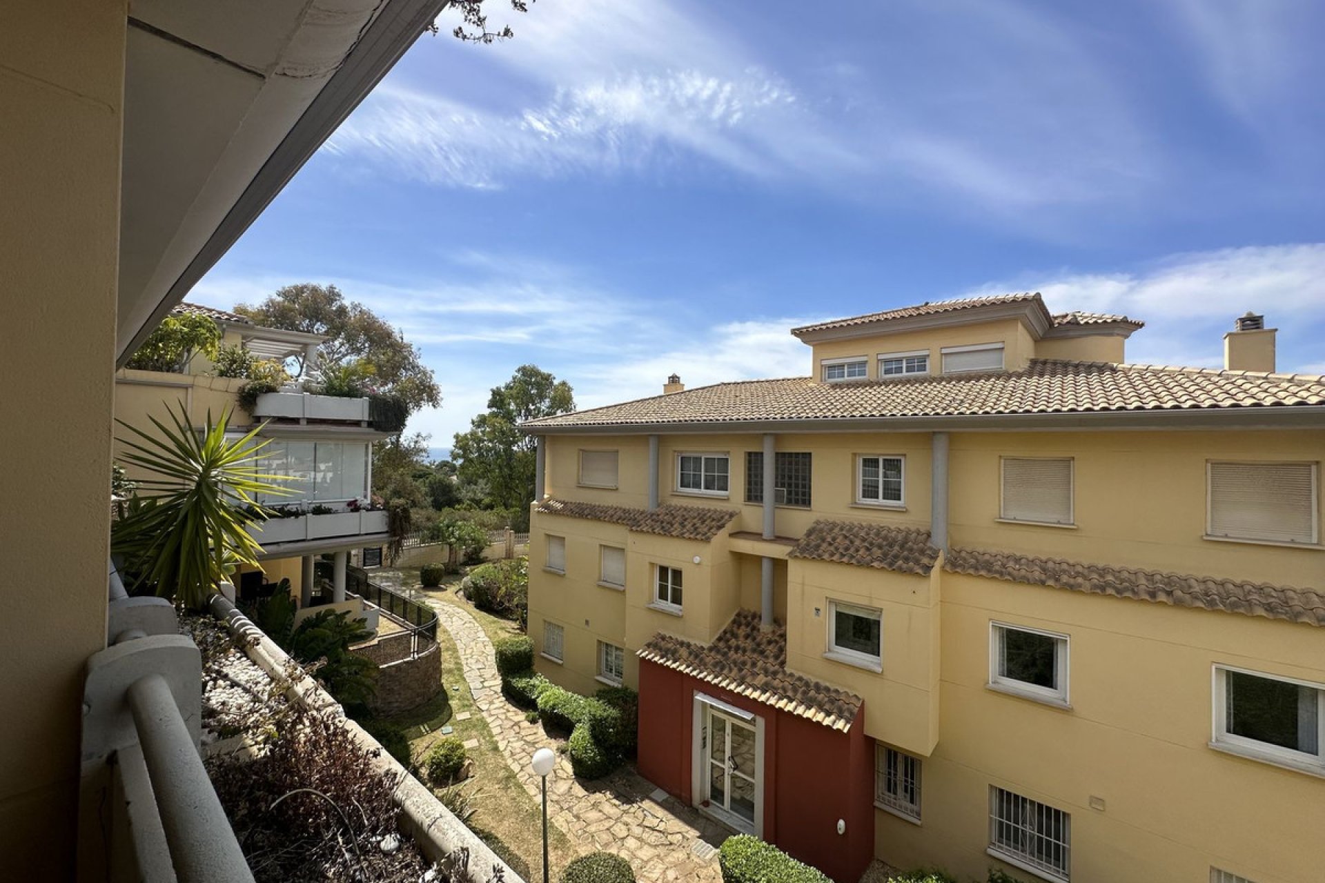 Resale - Apartment - Middle Floor Apartment - Marbella - Cabopino