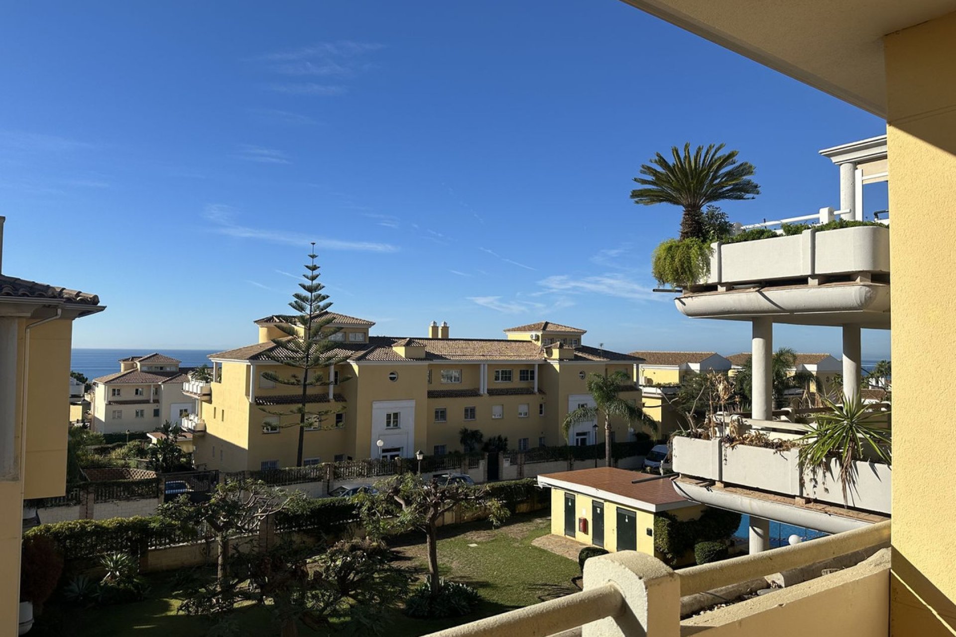 Resale - Apartment - Middle Floor Apartment - Marbella - Cabopino