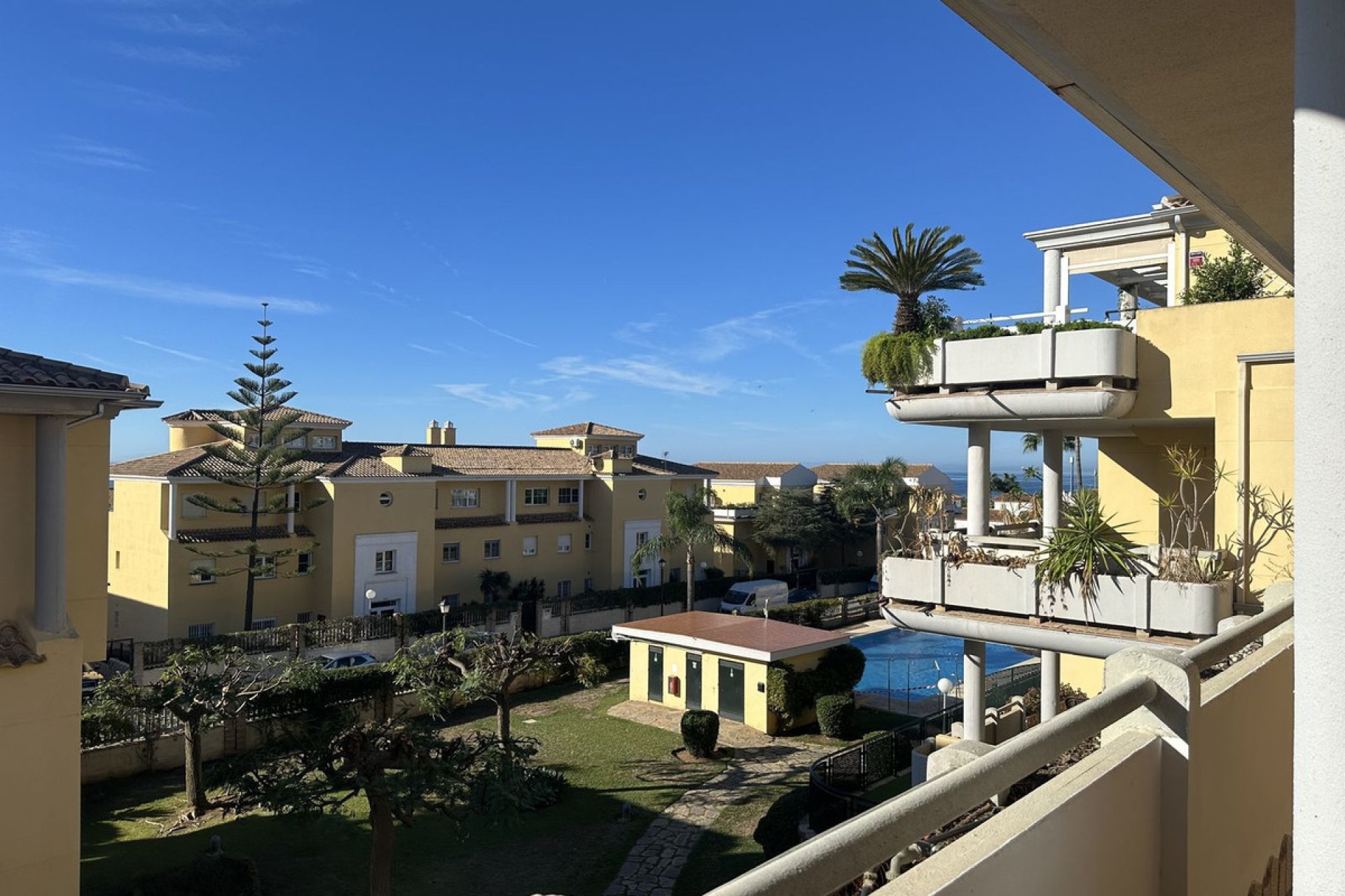 Resale - Apartment - Middle Floor Apartment - Marbella - Cabopino