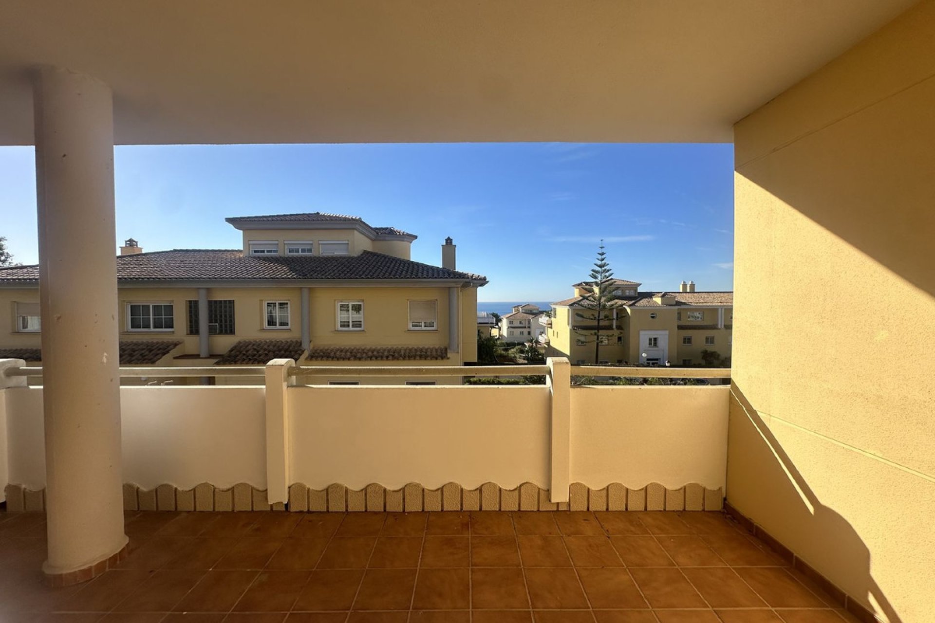 Resale - Apartment - Middle Floor Apartment - Marbella - Cabopino