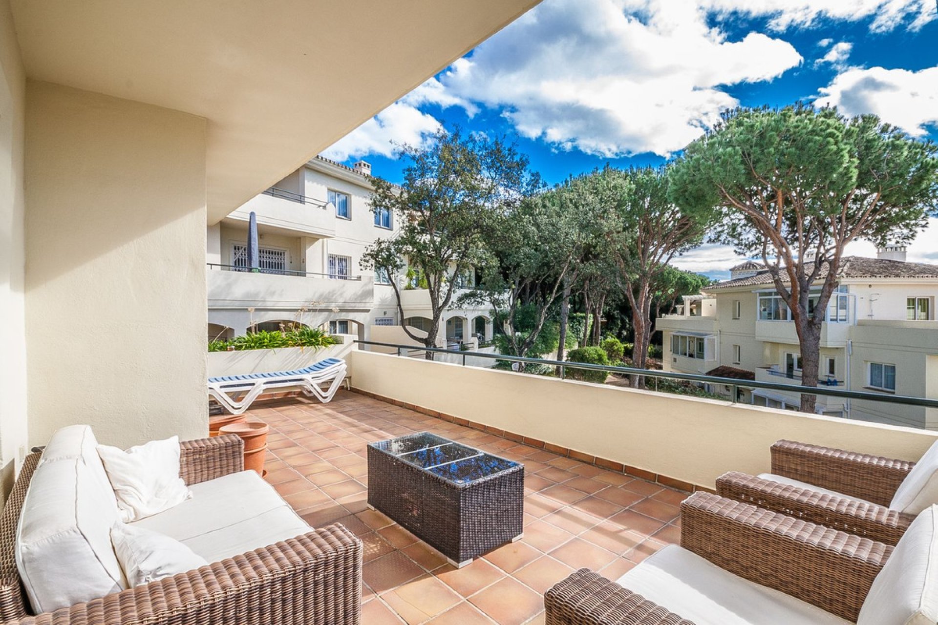 Resale - Apartment - Middle Floor Apartment - Marbella - Cabopino