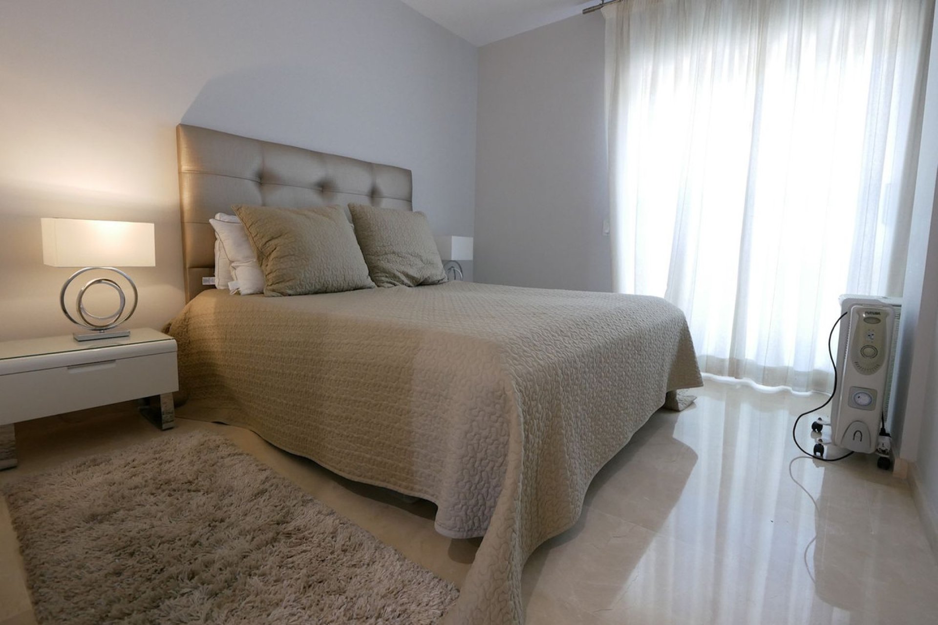 Resale - Apartment - Middle Floor Apartment - Marbella - Cabopino