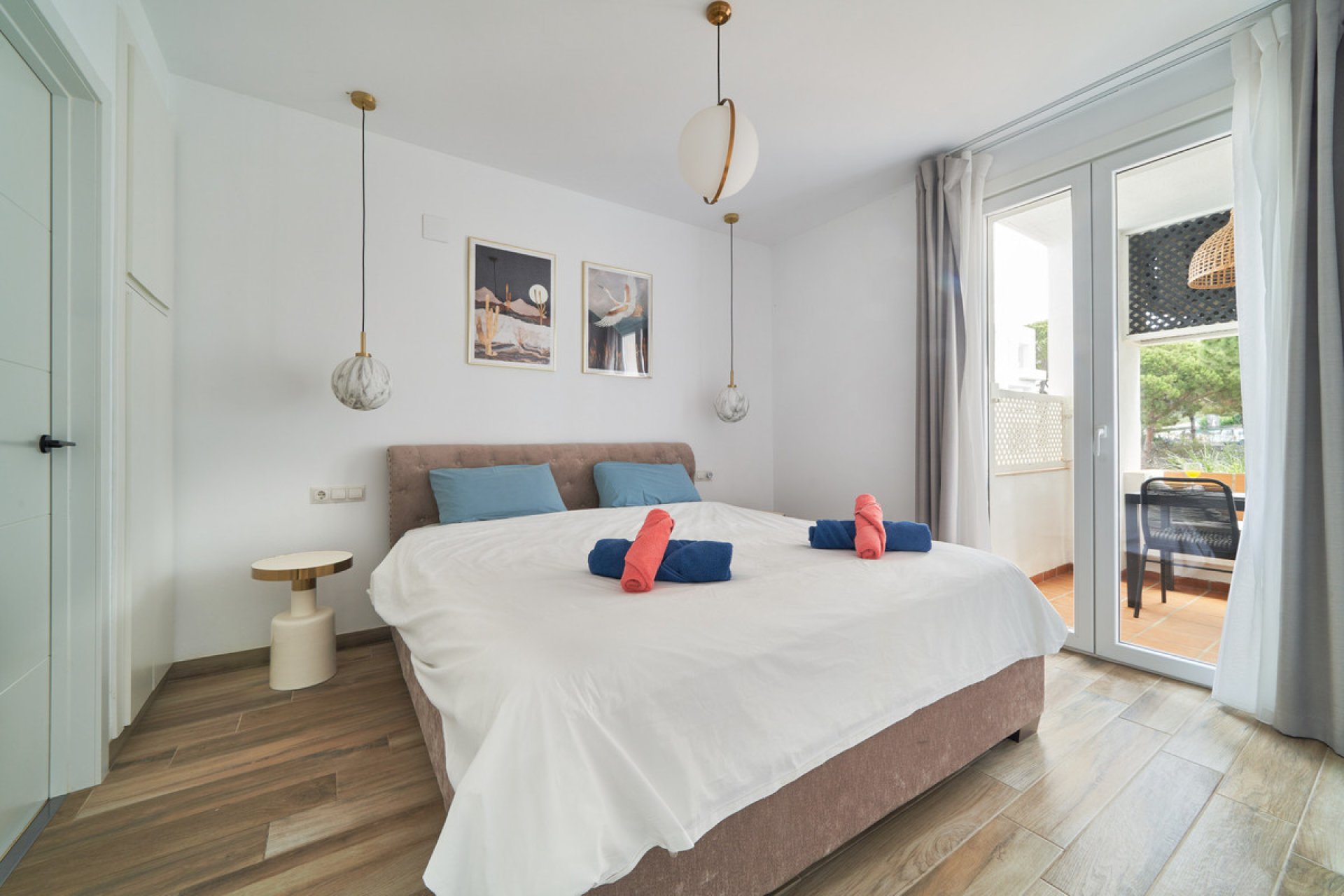 Resale - Apartment - Middle Floor Apartment - Marbella - Elviria