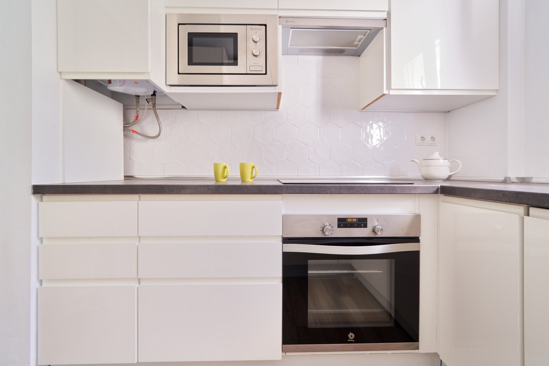 Resale - Apartment - Middle Floor Apartment - Marbella - Elviria