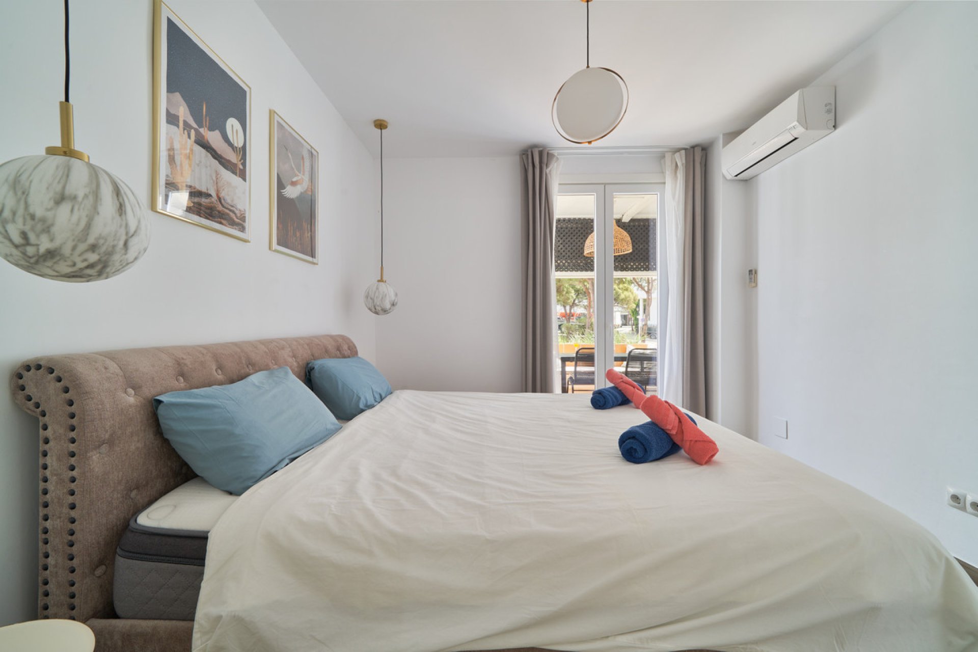 Resale - Apartment - Middle Floor Apartment - Marbella - Elviria