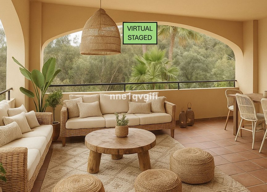 Resale - Apartment - Middle Floor Apartment - Marbella - Elviria