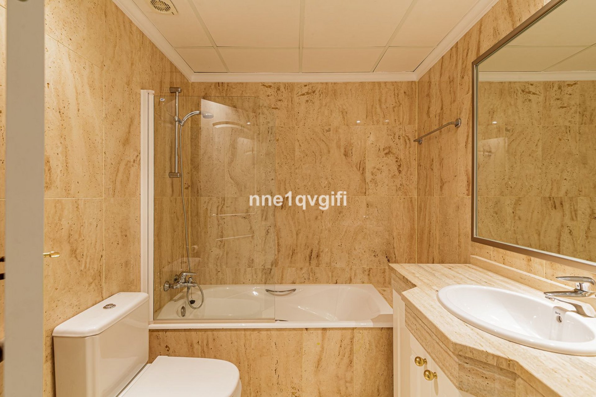 Resale - Apartment - Middle Floor Apartment - Marbella - Elviria