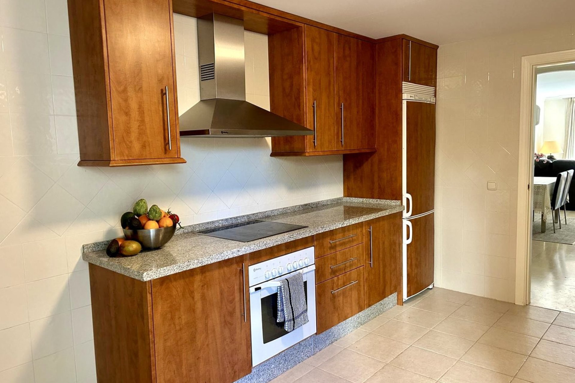 Resale - Apartment - Middle Floor Apartment - Marbella - Elviria