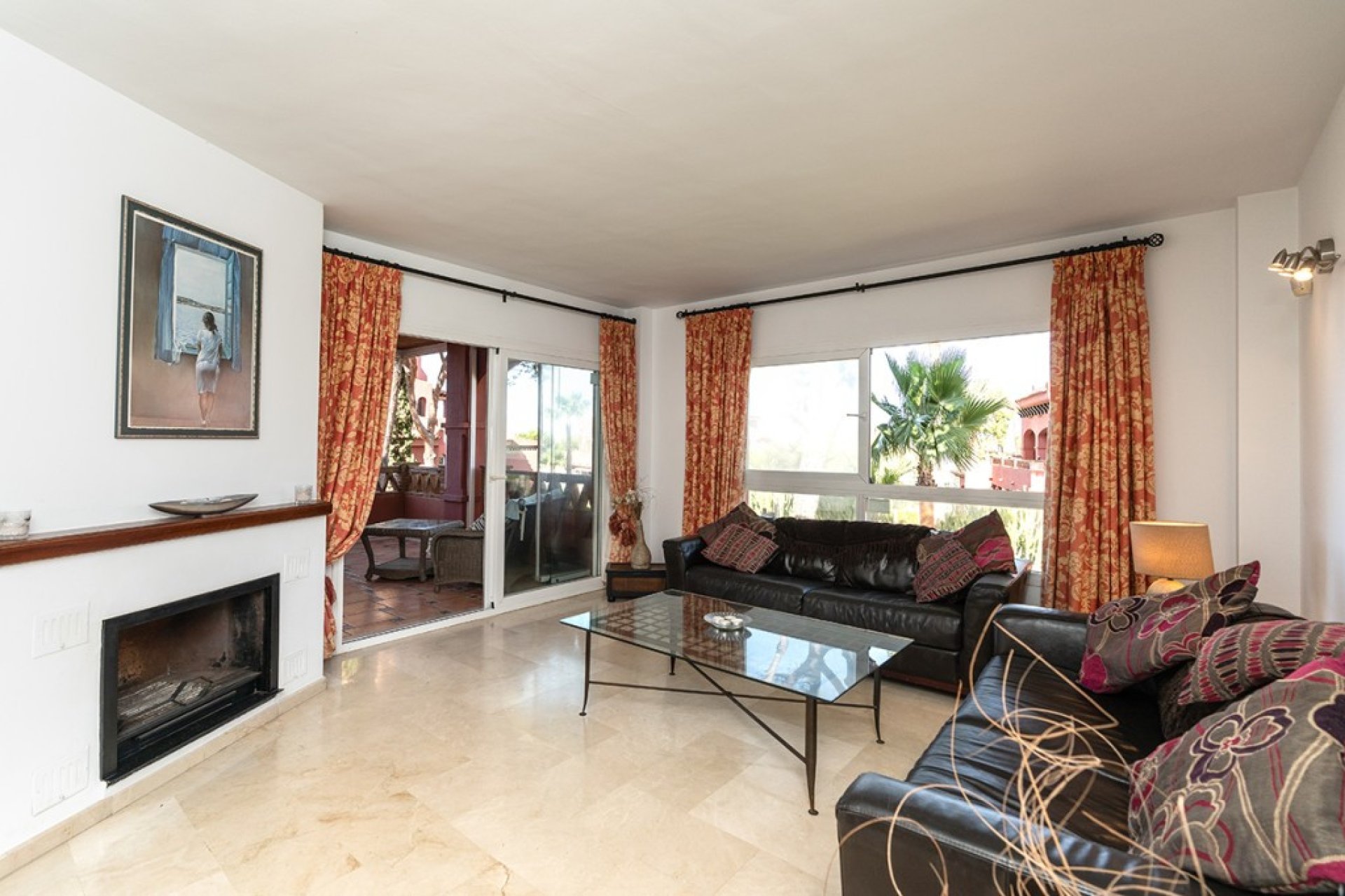 Resale - Apartment - Middle Floor Apartment - Marbella - Elviria