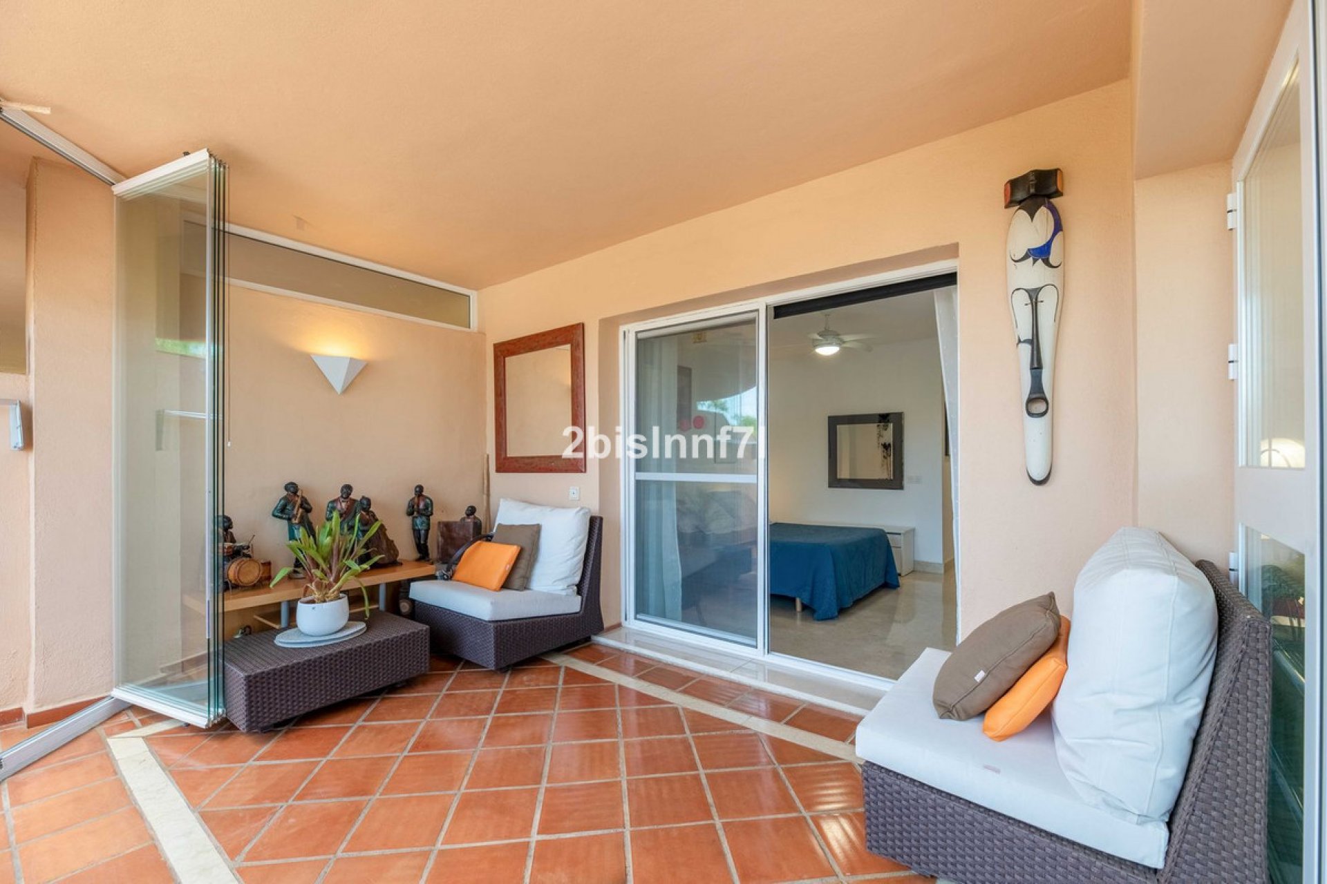 Resale - Apartment - Middle Floor Apartment - Marbella - Elviria