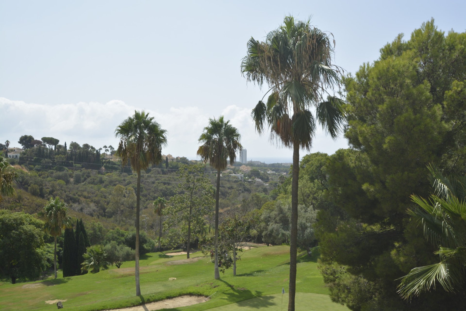 Resale - Apartment - Middle Floor Apartment - Marbella - Elviria