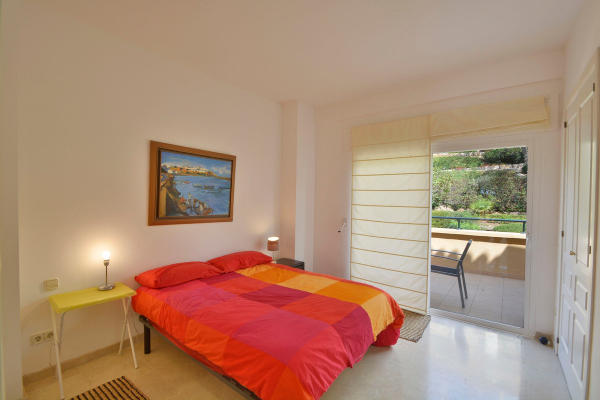 Resale - Apartment - Middle Floor Apartment - Marbella - Elviria