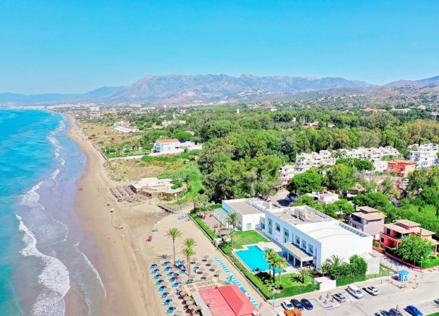 Resale - Apartment - Middle Floor Apartment - Marbella - Elviria