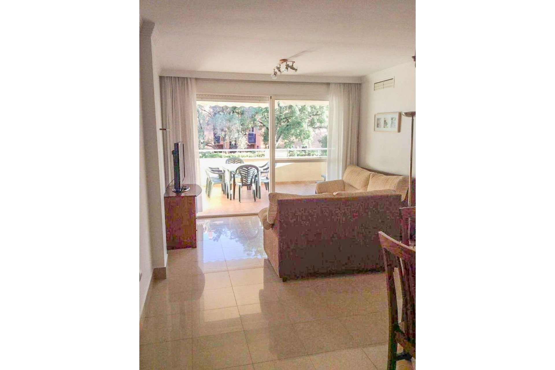 Resale - Apartment - Middle Floor Apartment - Marbella - Elviria