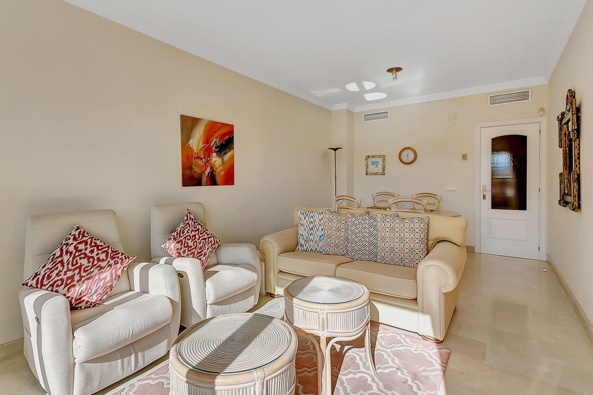 Resale - Apartment - Middle Floor Apartment - Marbella - Elviria