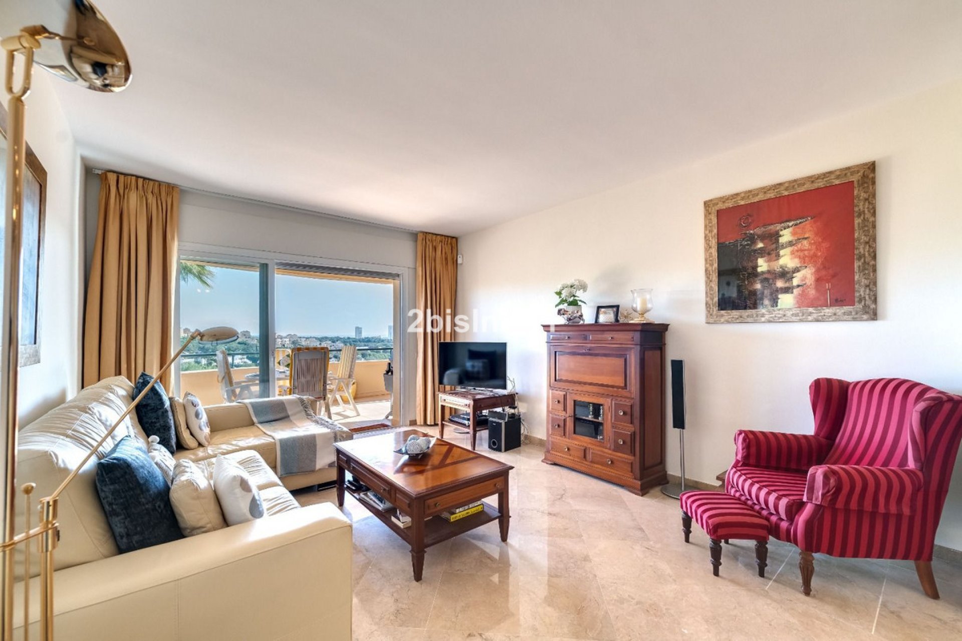 Resale - Apartment - Middle Floor Apartment - Marbella - Elviria