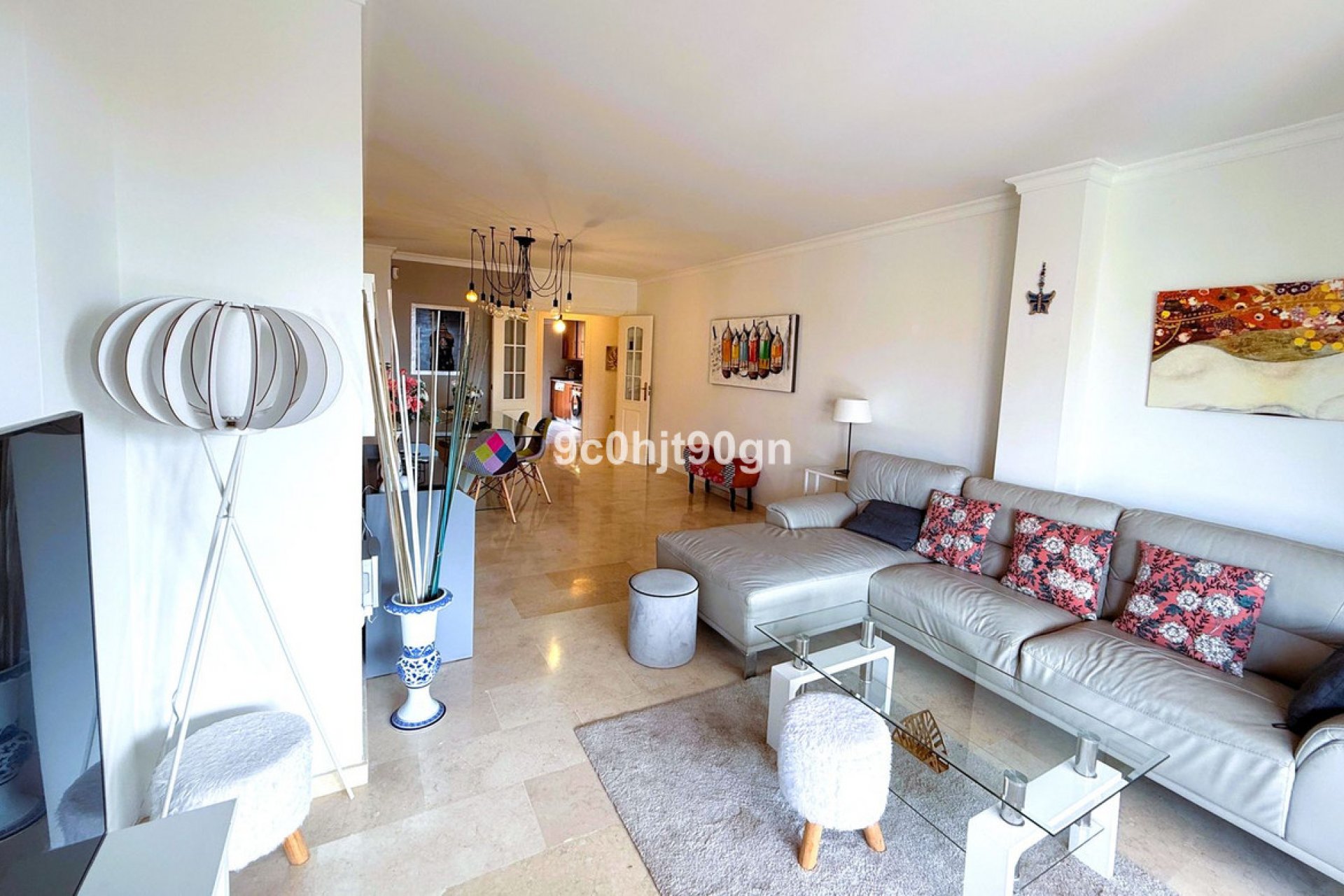 Resale - Apartment - Middle Floor Apartment - Marbella - Elviria