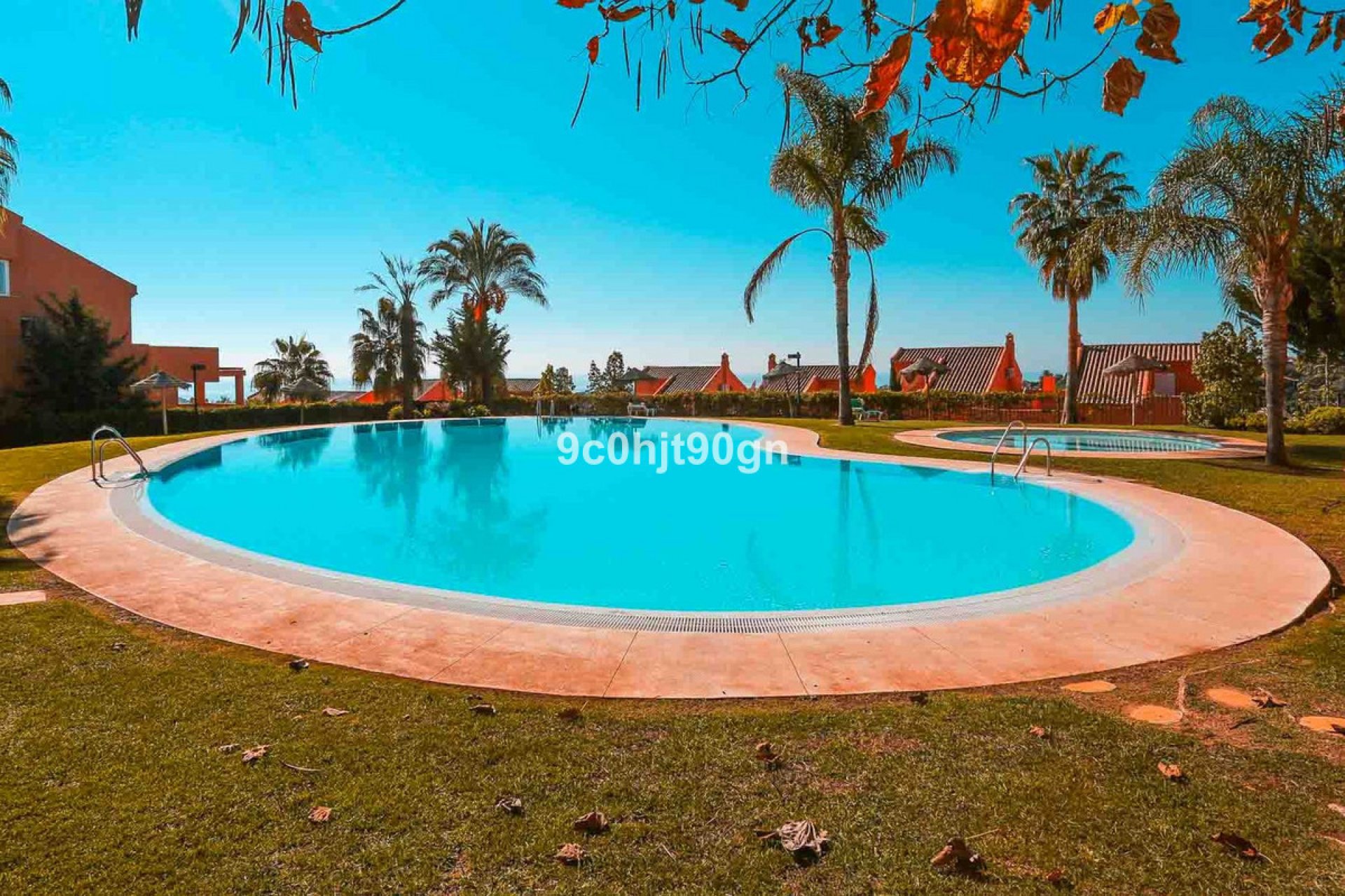 Resale - Apartment - Middle Floor Apartment - Marbella - Elviria