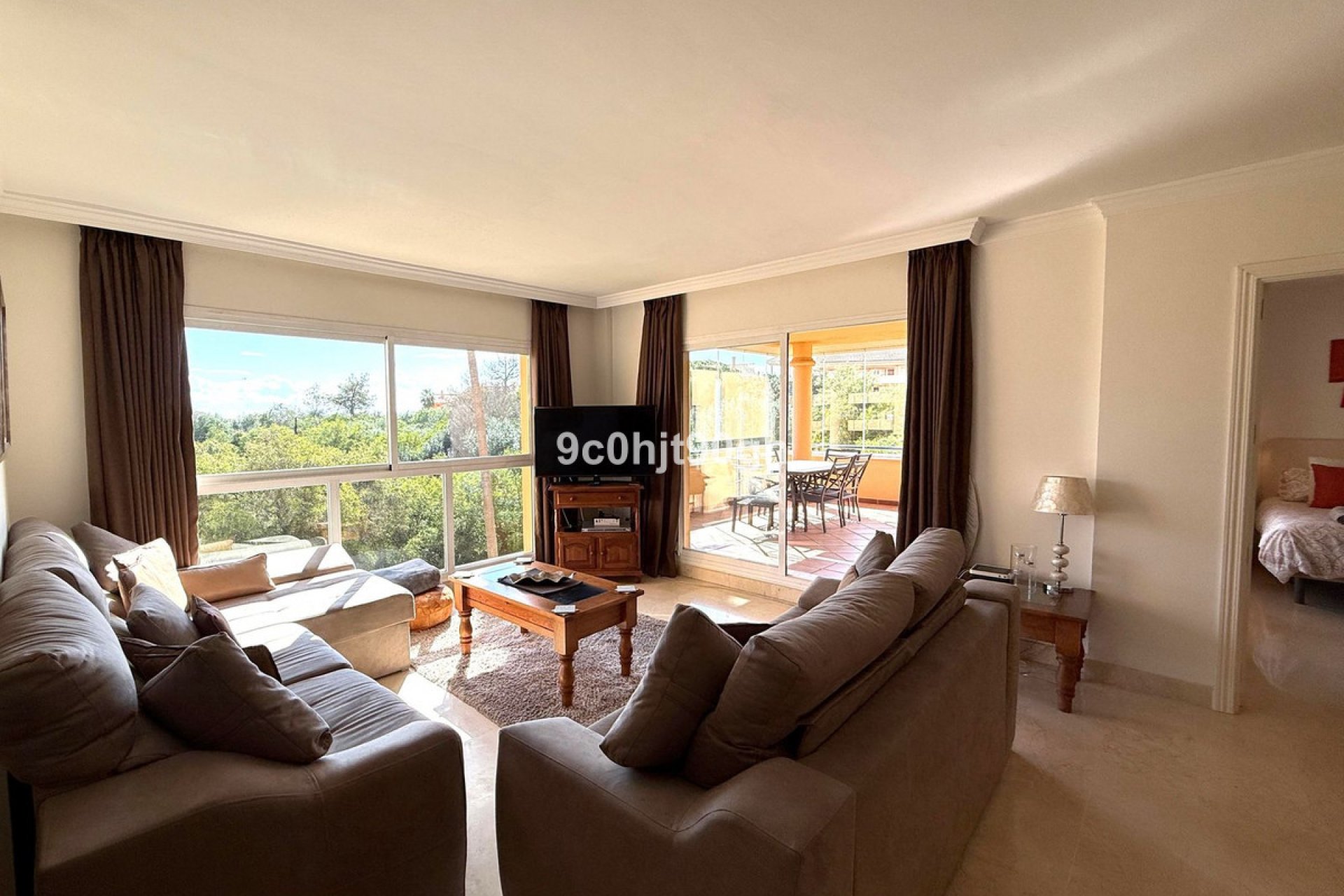 Resale - Apartment - Middle Floor Apartment - Marbella - Elviria