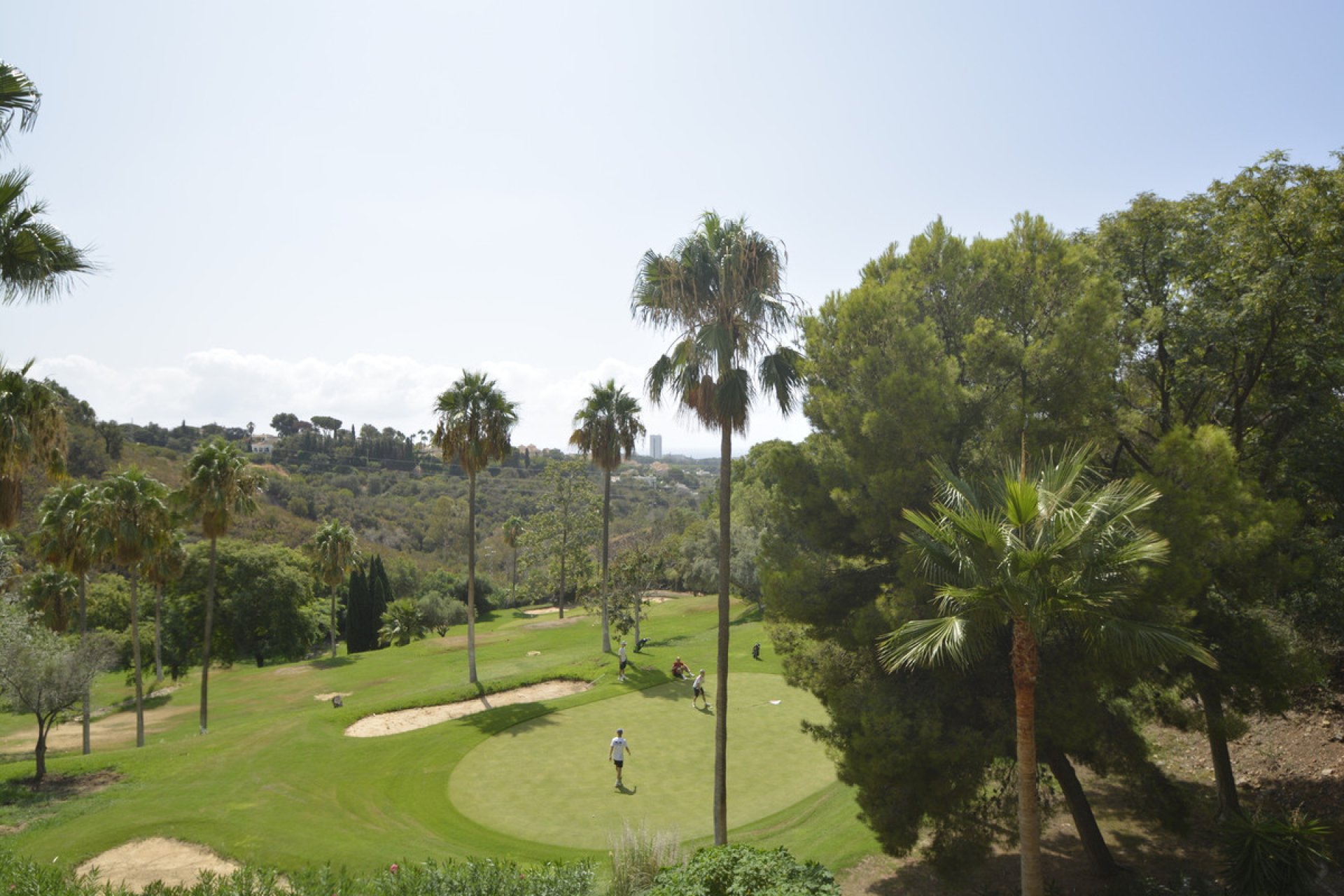 Resale - Apartment - Middle Floor Apartment - Marbella - Elviria