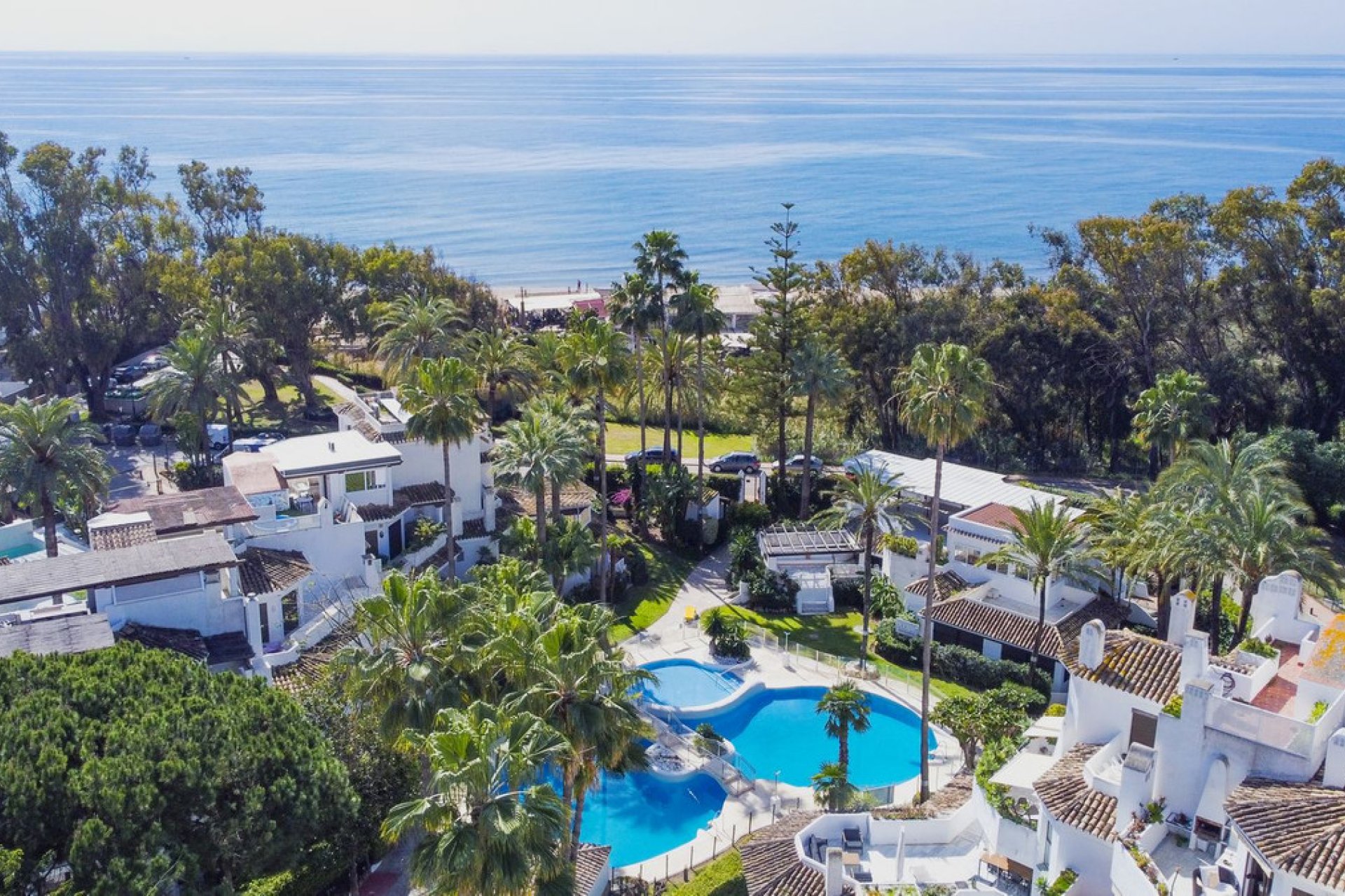 Resale - Apartment - Middle Floor Apartment - Marbella - Elviria