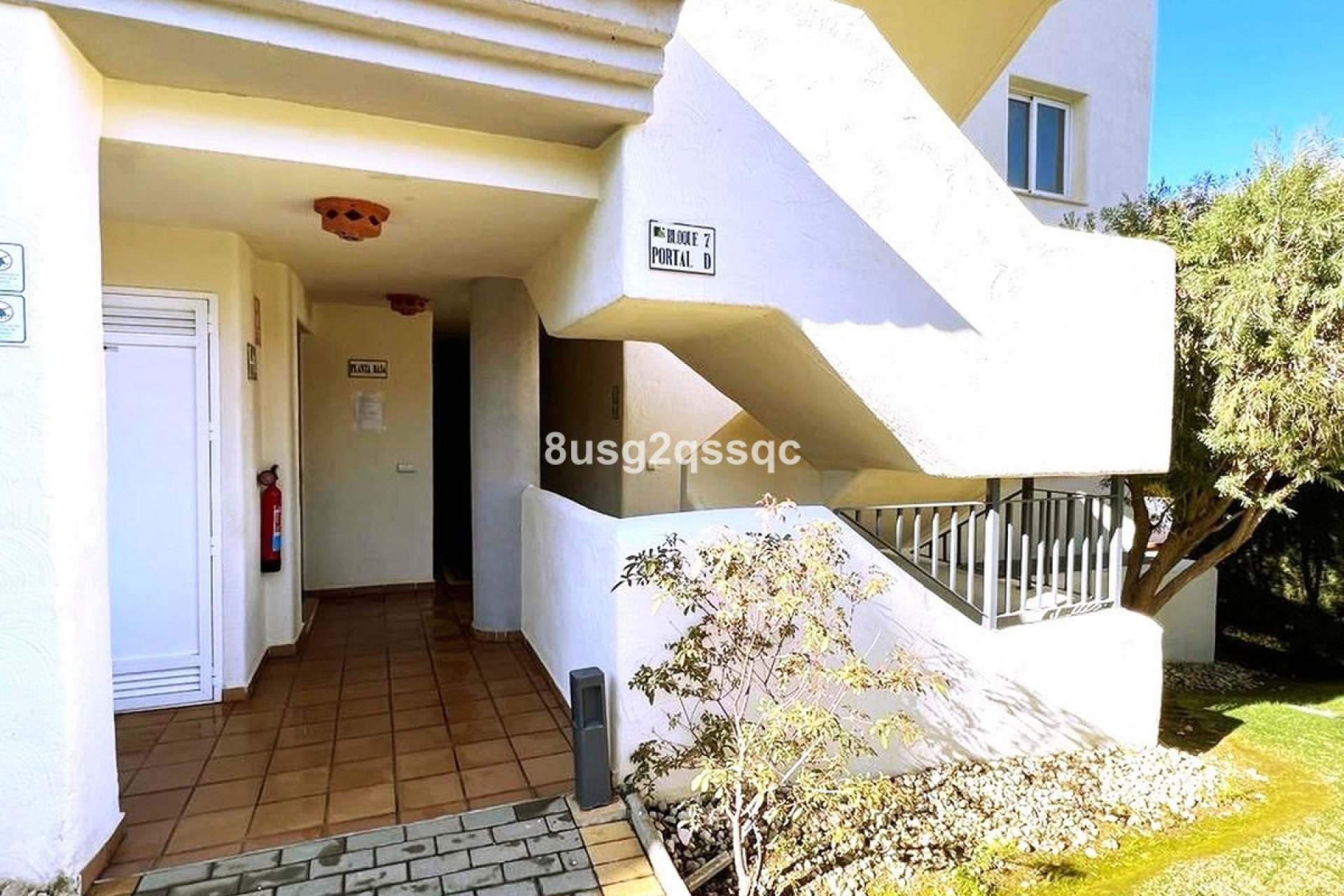 Resale - Apartment - Middle Floor Apartment - Marbella - Elviria