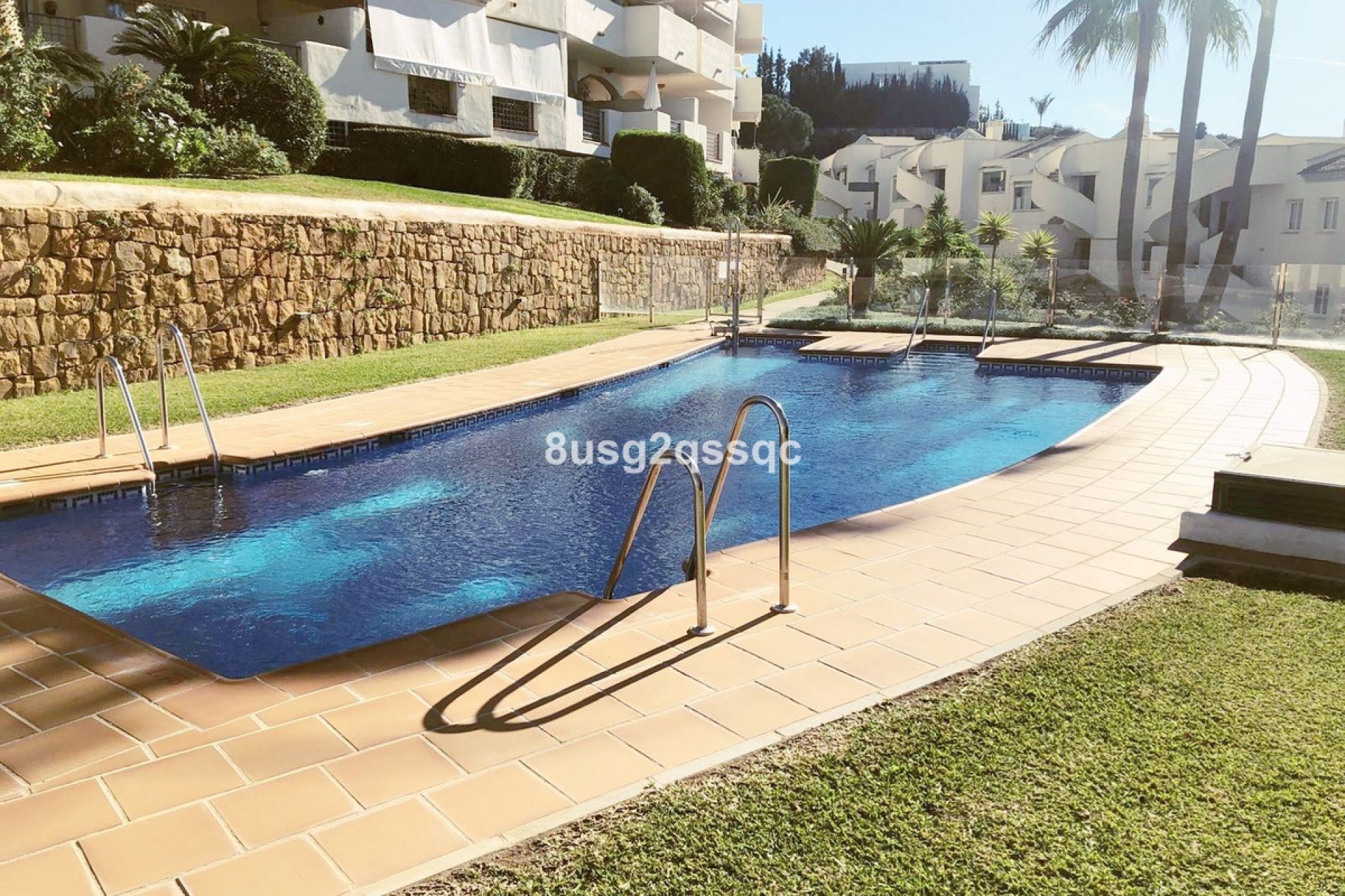 Resale - Apartment - Middle Floor Apartment - Marbella - Elviria