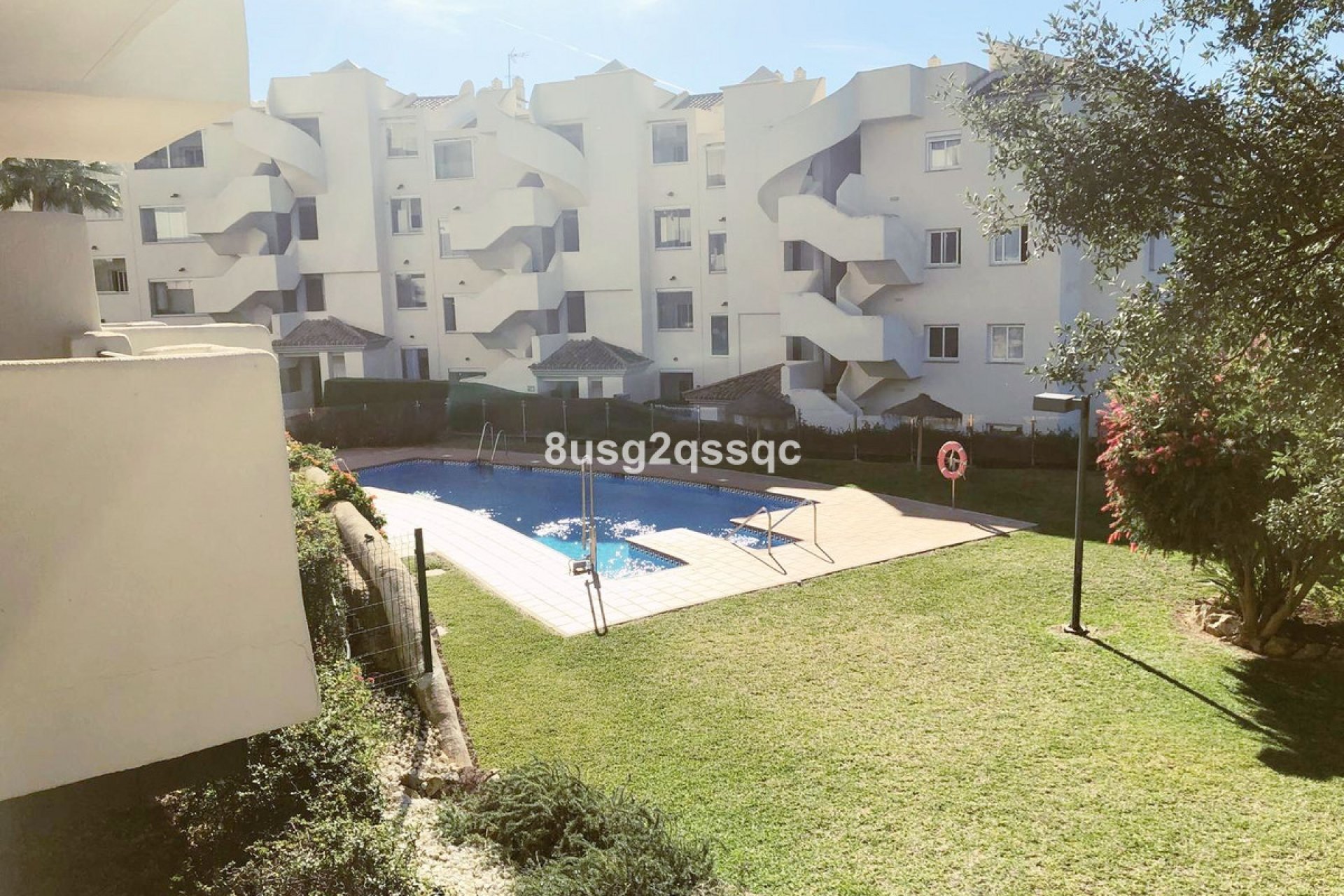 Resale - Apartment - Middle Floor Apartment - Marbella - Elviria