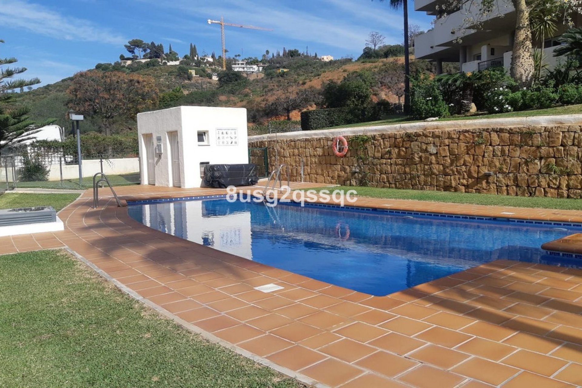 Resale - Apartment - Middle Floor Apartment - Marbella - Elviria