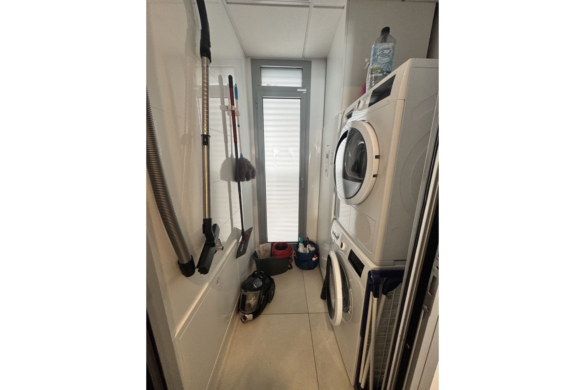 Resale - Apartment - Middle Floor Apartment - Marbella - Elviria