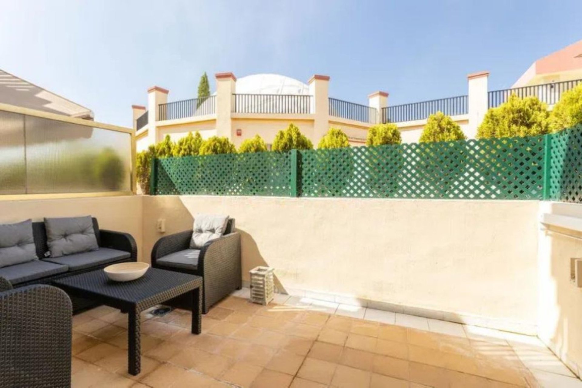 Resale - Apartment - Middle Floor Apartment - Marbella - Elviria