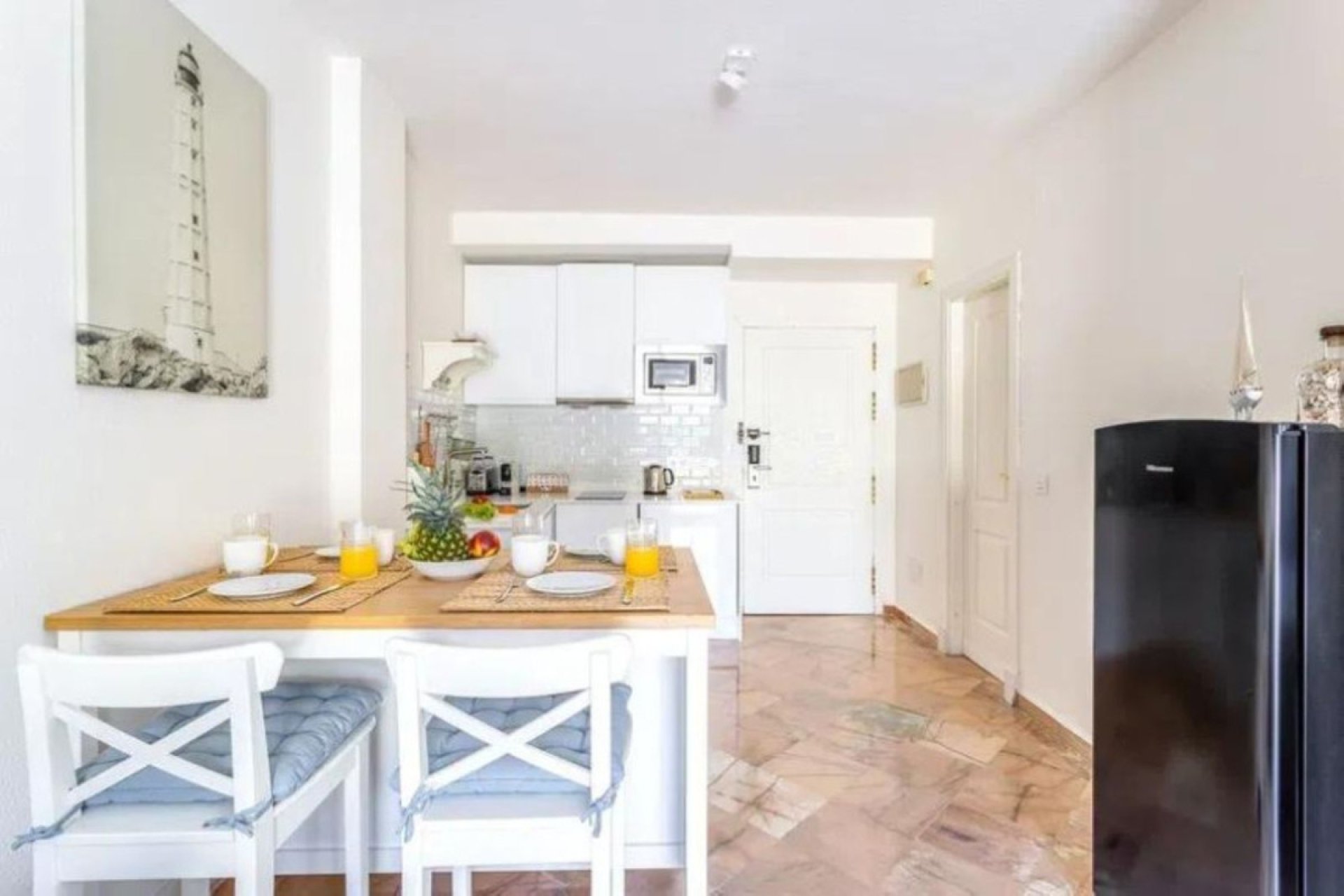 Resale - Apartment - Middle Floor Apartment - Marbella - Elviria