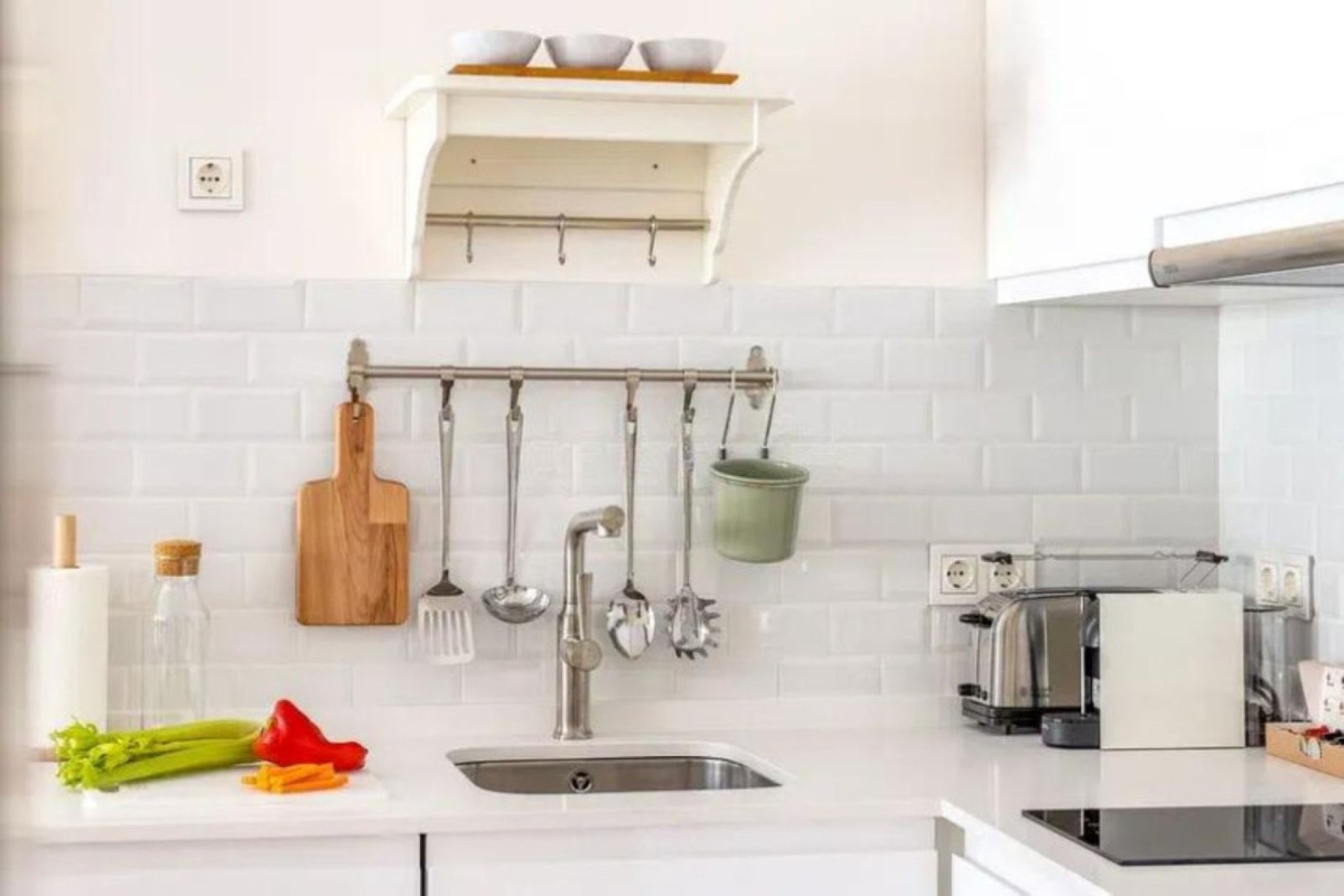 Resale - Apartment - Middle Floor Apartment - Marbella - Elviria