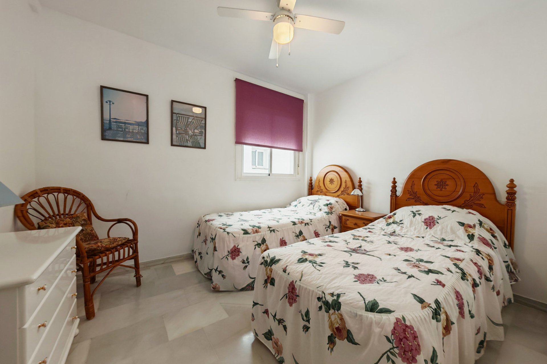 Resale - Apartment - Middle Floor Apartment - Marbella - Elviria