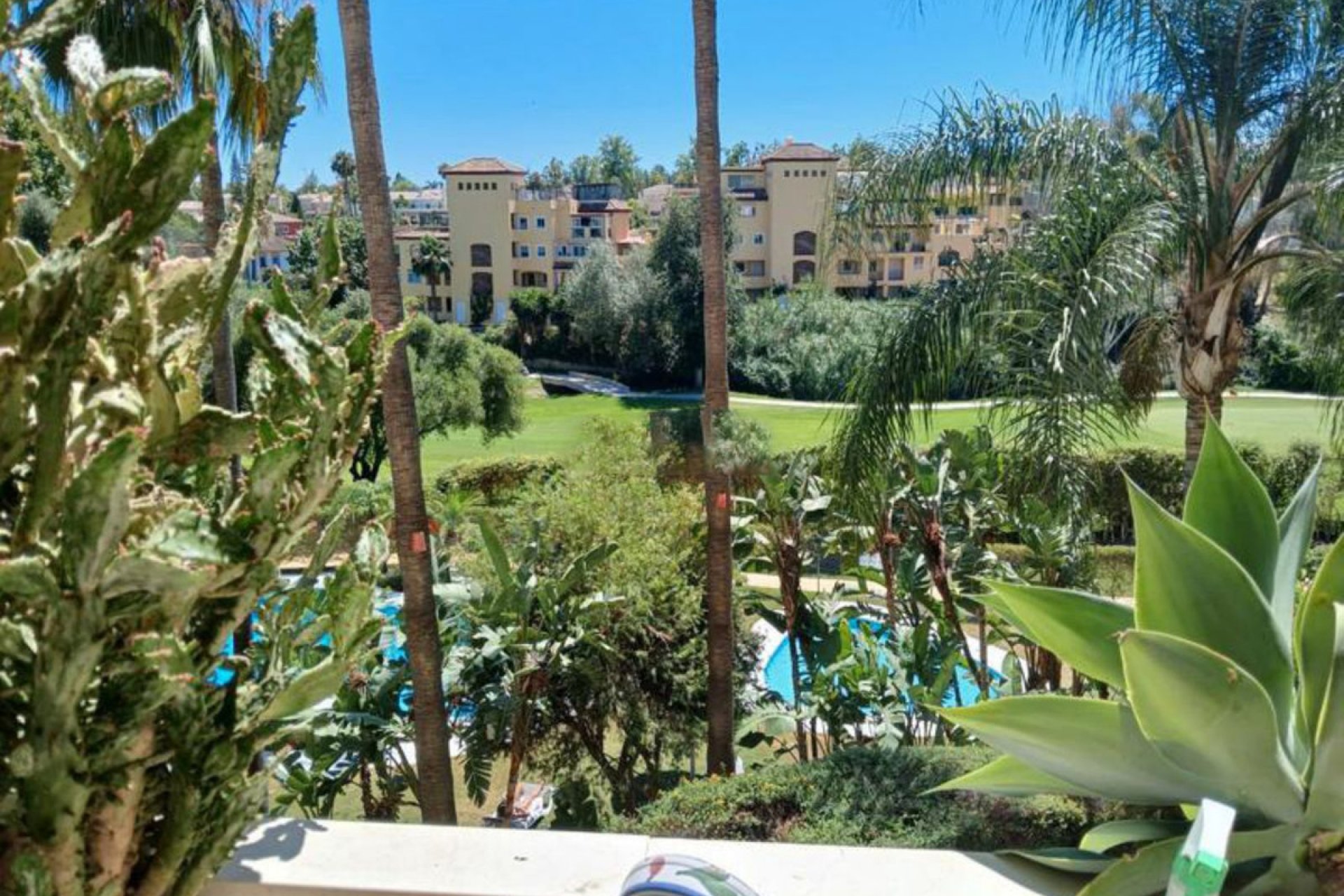 Resale - Apartment - Middle Floor Apartment - Marbella - Guadalmina Alta