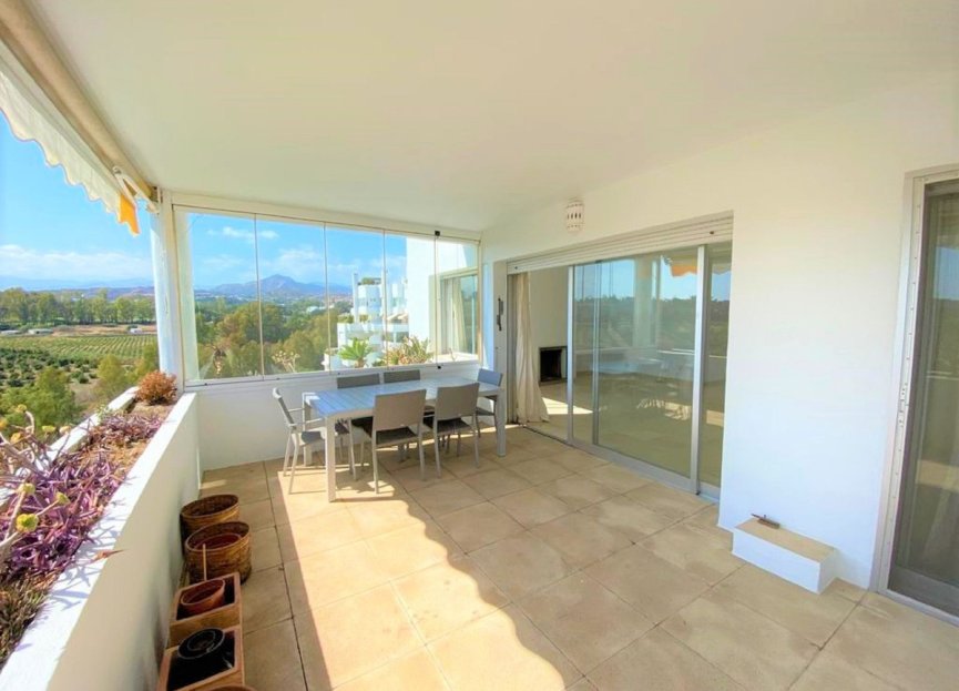 Resale - Apartment - Middle Floor Apartment - Marbella - Guadalmina Alta