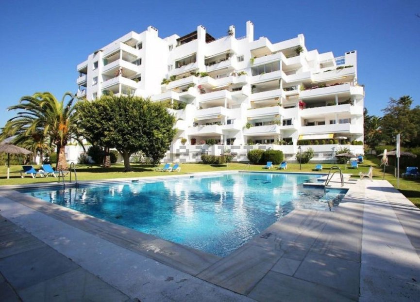 Resale - Apartment - Middle Floor Apartment - Marbella - Guadalmina Alta