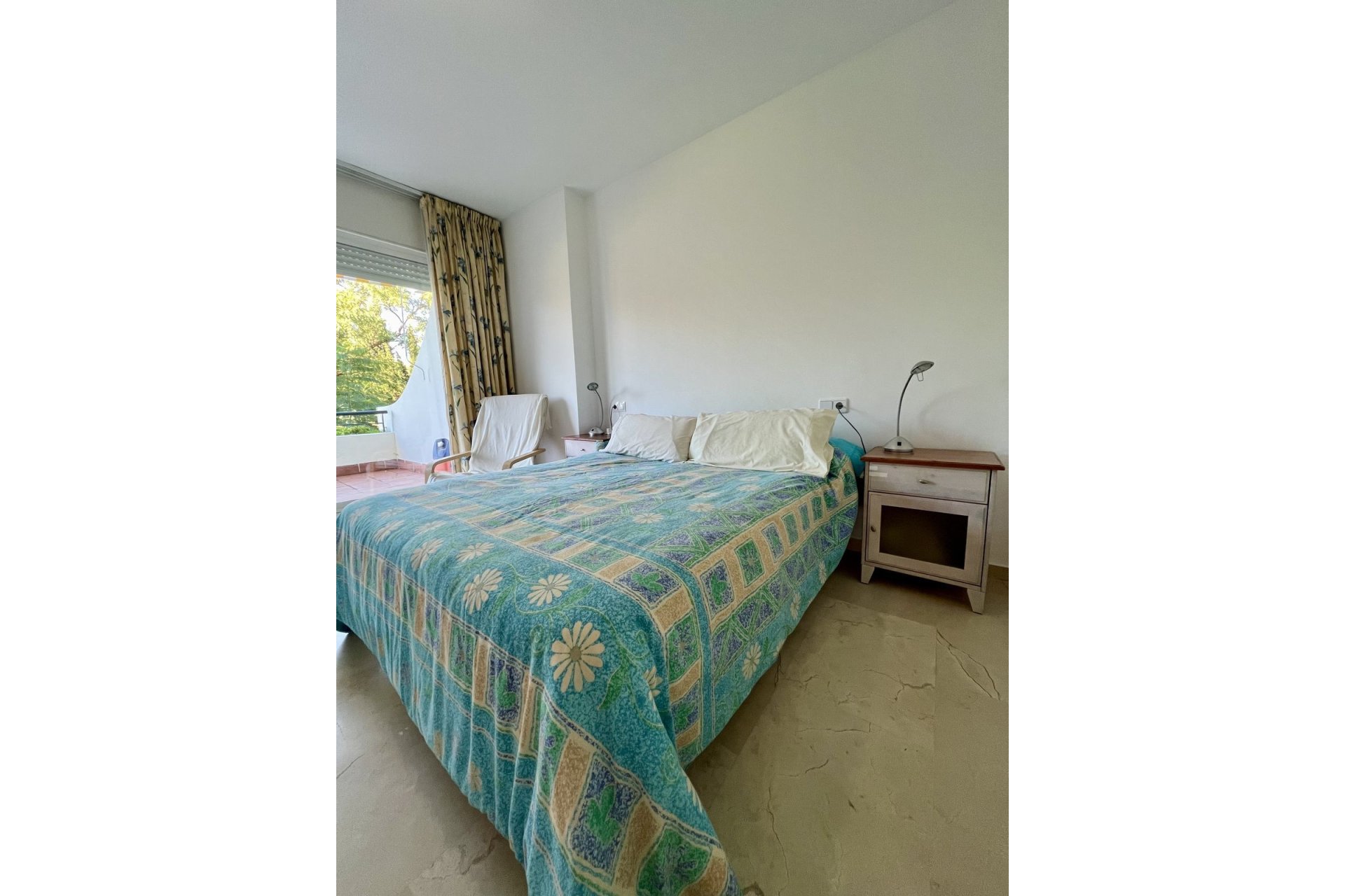 Resale - Apartment - Middle Floor Apartment - Marbella - Guadalmina Alta