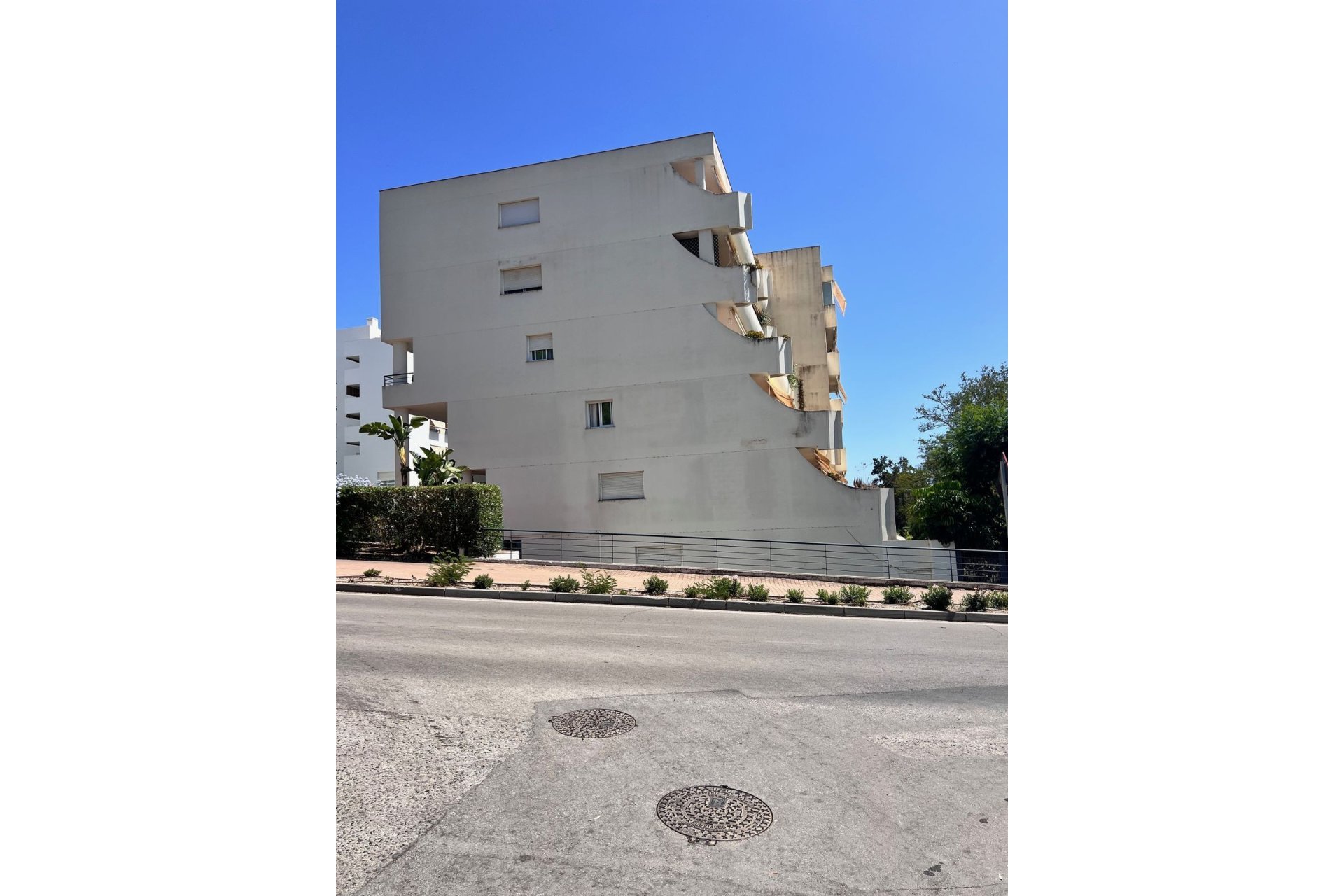 Resale - Apartment - Middle Floor Apartment - Marbella - Guadalmina Alta